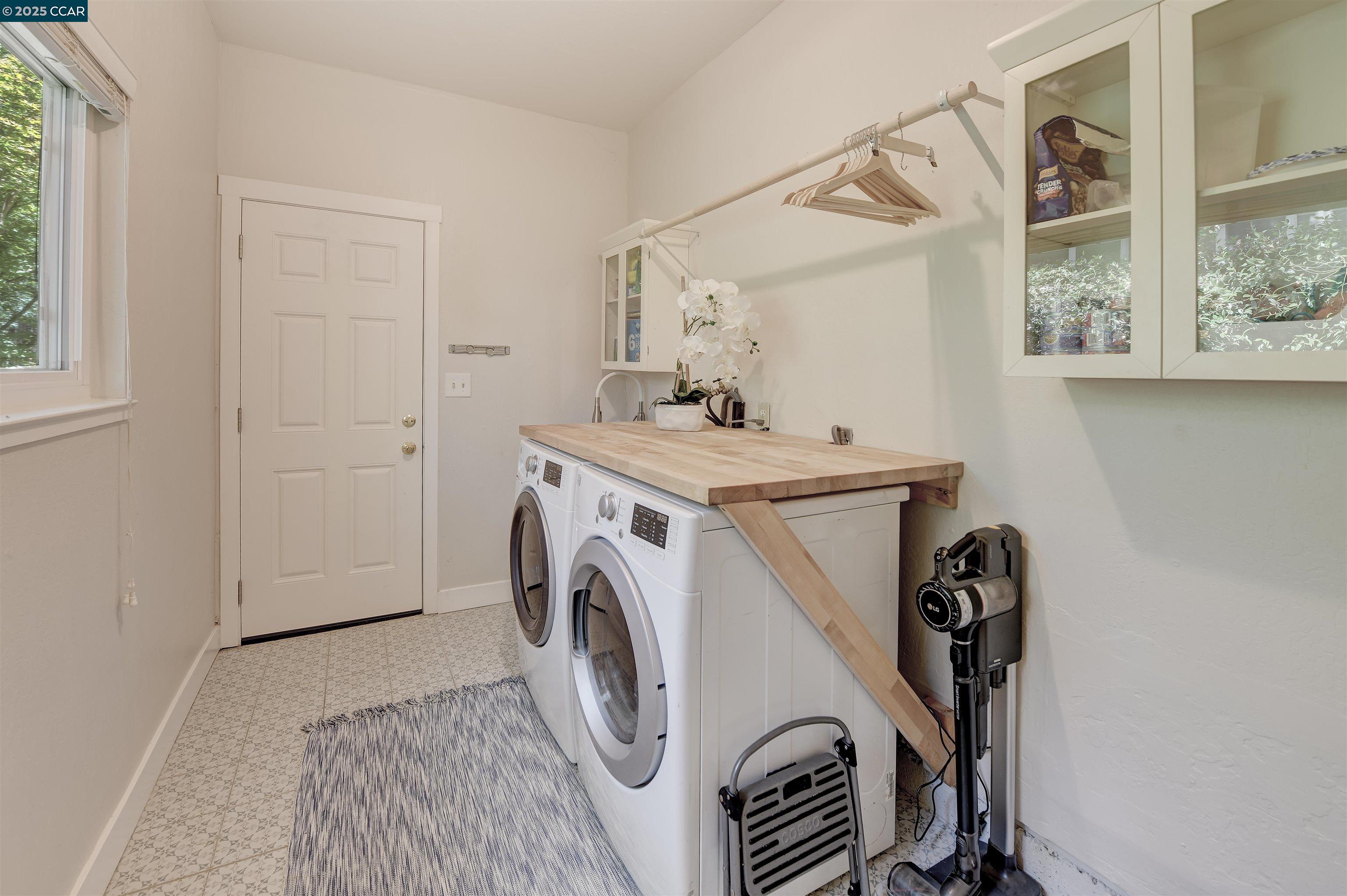 Detail Gallery Image 29 of 59 For 235 Appalachian Dr, Martinez,  CA 94553 - 5 Beds | 2/1 Baths