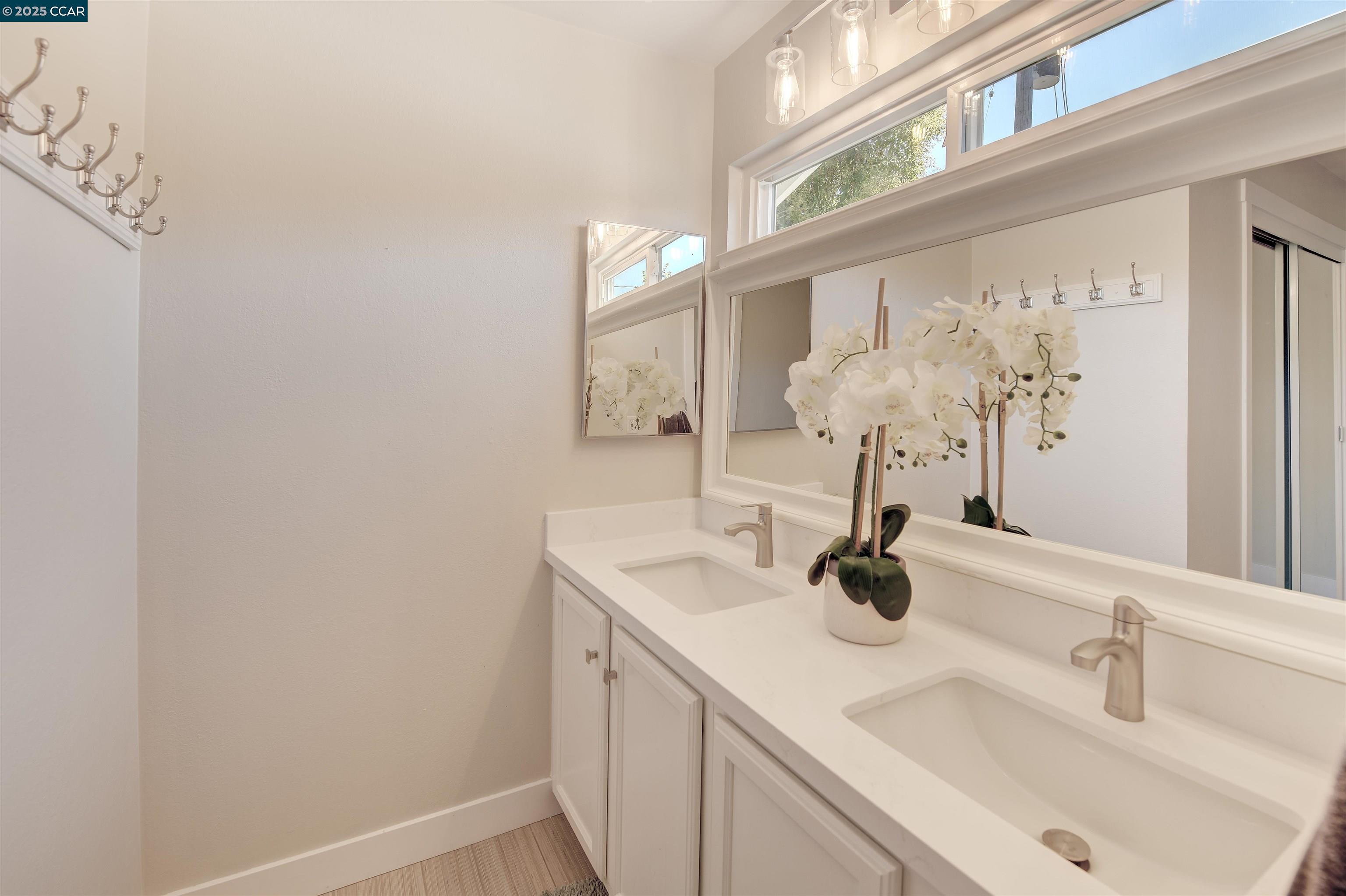 Detail Gallery Image 35 of 59 For 235 Appalachian Dr, Martinez,  CA 94553 - 5 Beds | 2/1 Baths