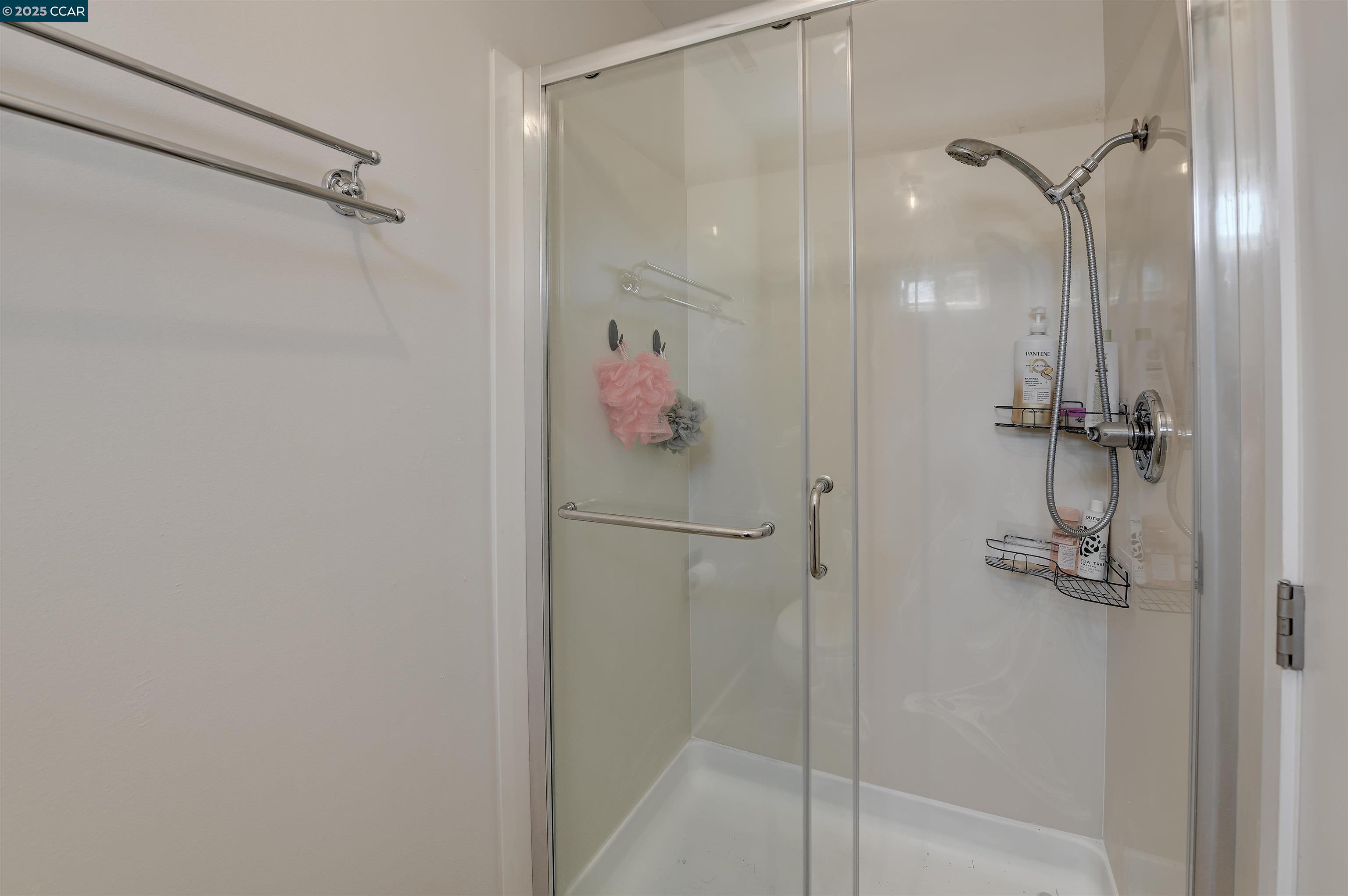 Detail Gallery Image 37 of 59 For 235 Appalachian Dr, Martinez,  CA 94553 - 5 Beds | 2/1 Baths