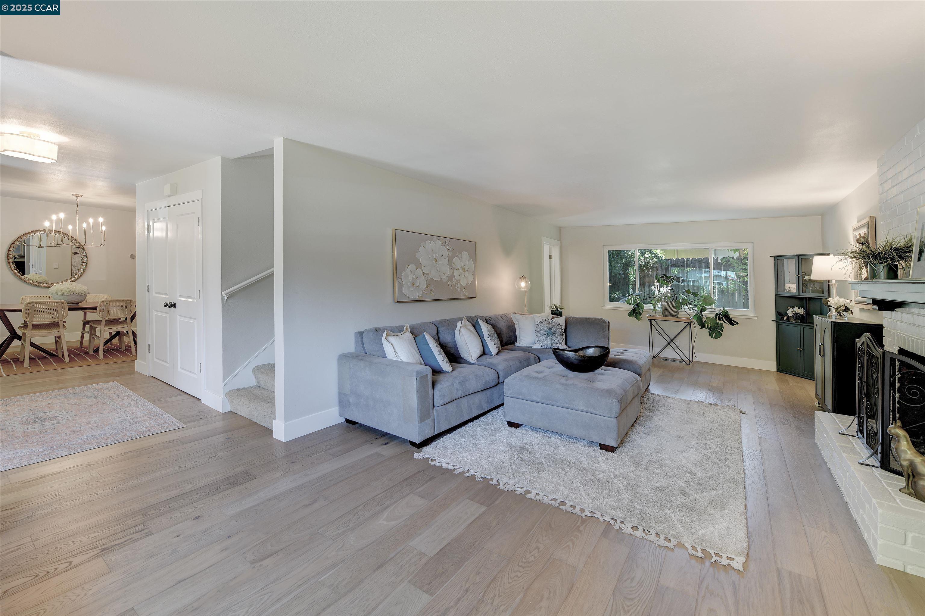 Detail Gallery Image 10 of 59 For 235 Appalachian Dr, Martinez,  CA 94553 - 5 Beds | 2/1 Baths