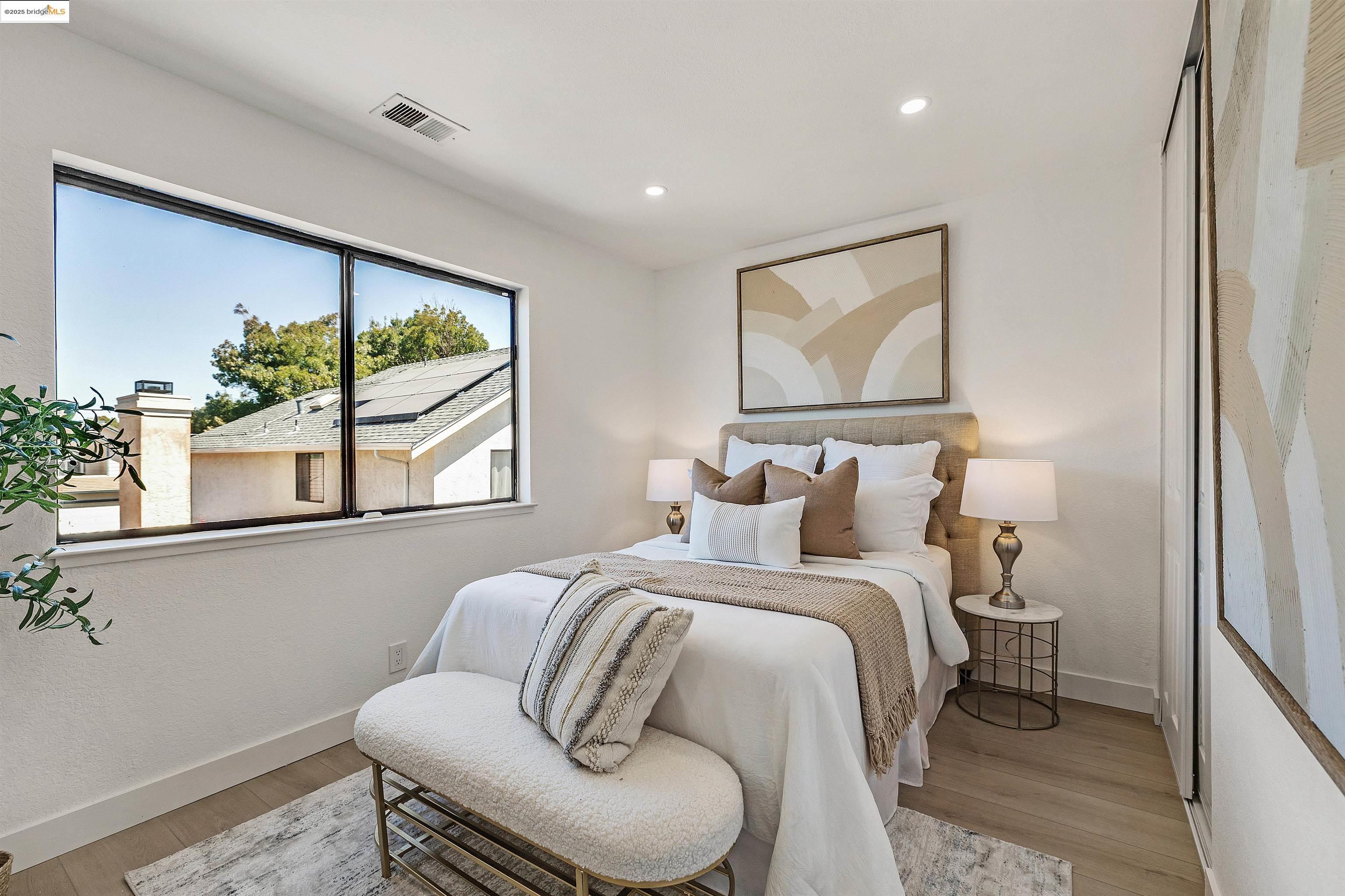 Detail Gallery Image 22 of 36 For 2863 El Capitan Dr, Pleasanton,  CA 94566 - 3 Beds | 2/1 Baths