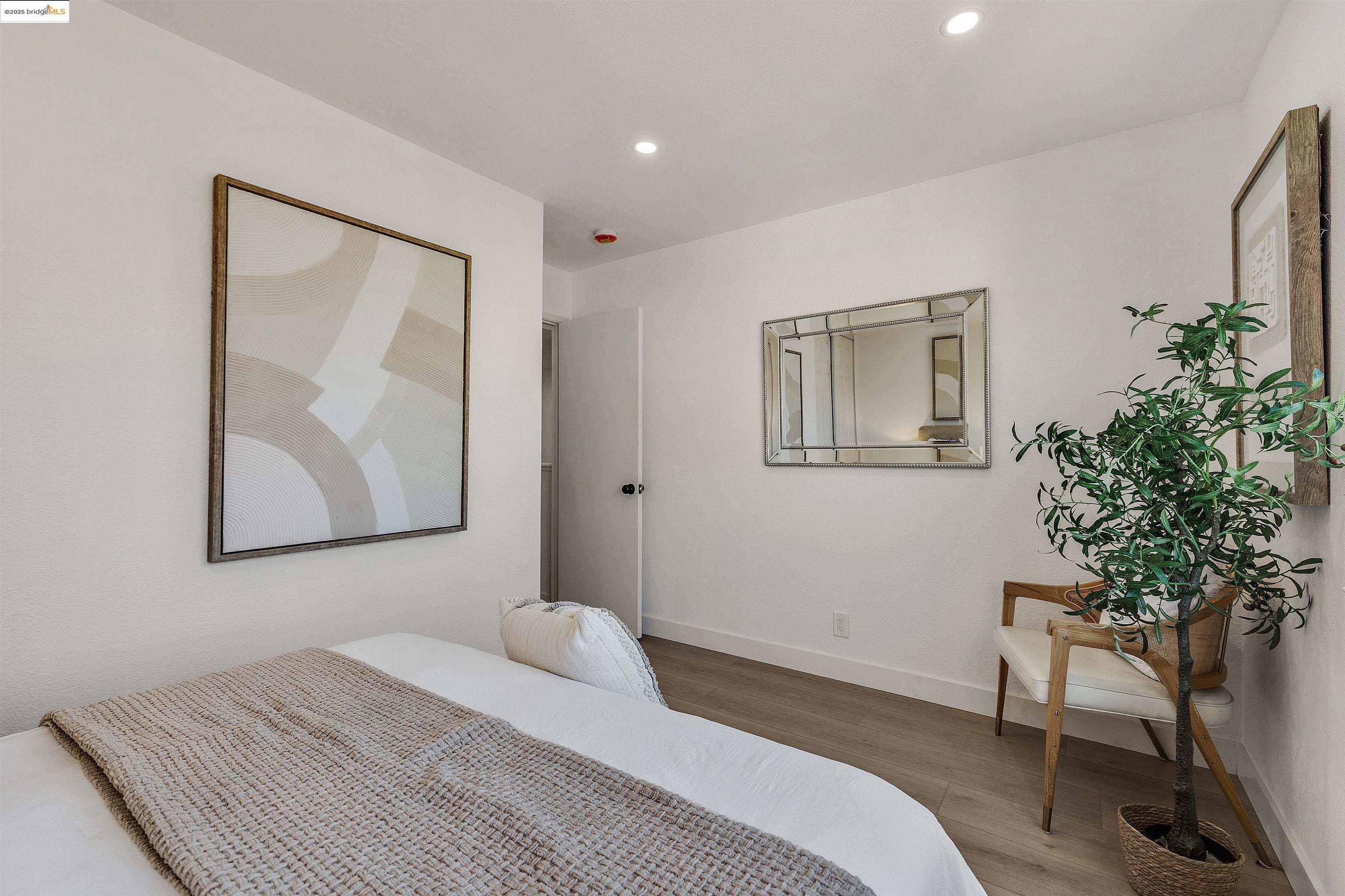 Detail Gallery Image 23 of 36 For 2863 El Capitan Dr, Pleasanton,  CA 94566 - 3 Beds | 2/1 Baths
