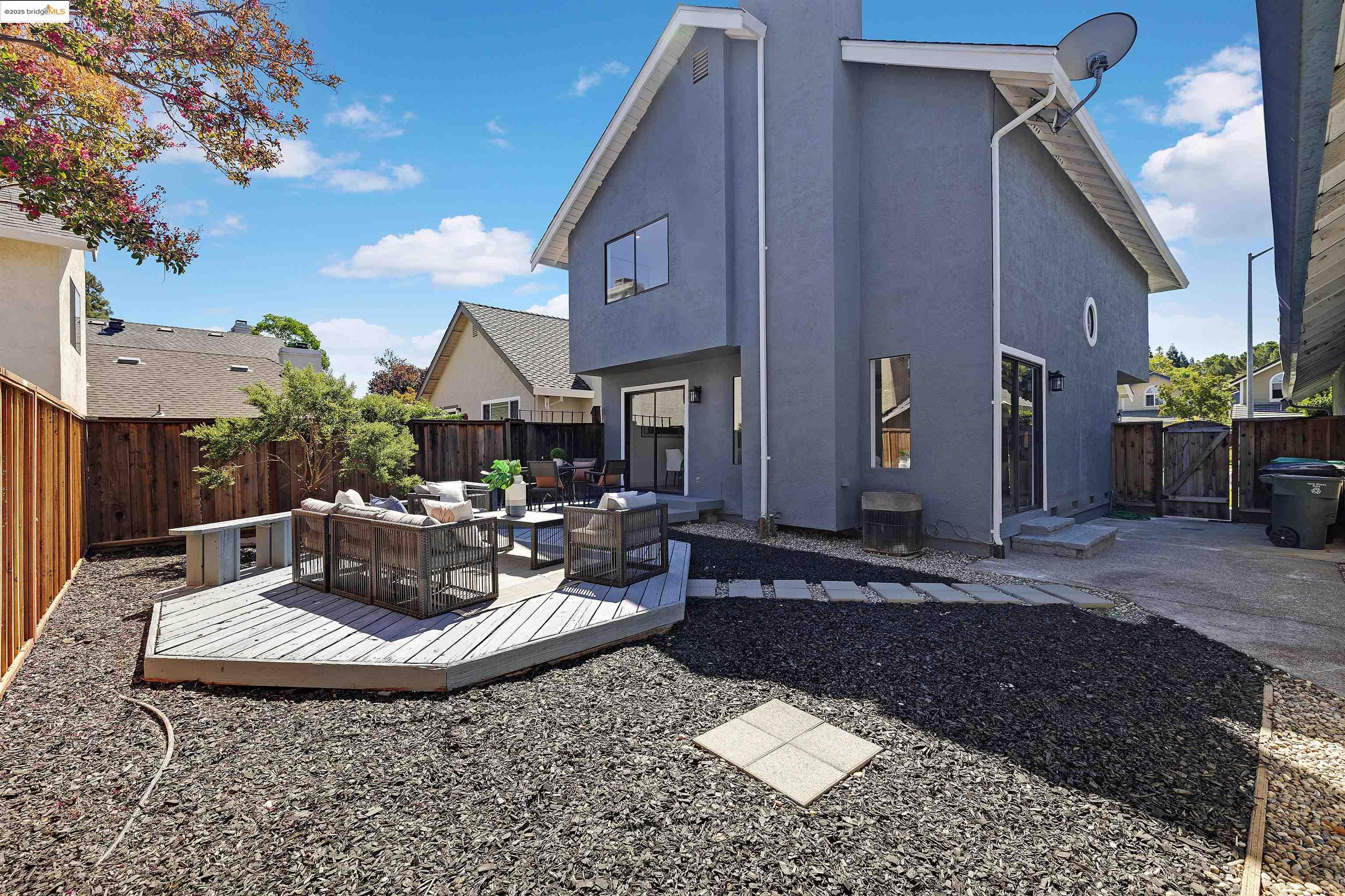 Detail Gallery Image 34 of 36 For 2863 El Capitan Dr, Pleasanton,  CA 94566 - 3 Beds | 2/1 Baths