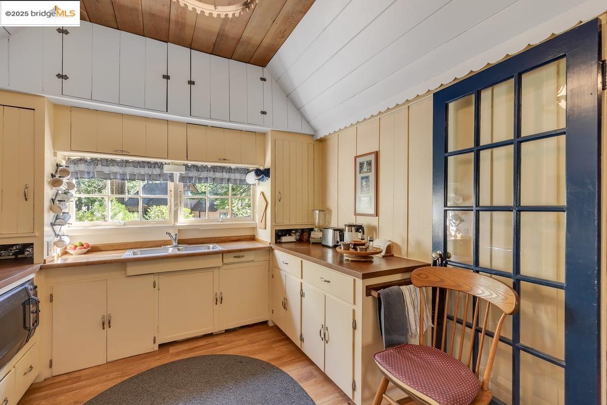Detail Gallery Image 10 of 34 For 311 Fir, Pinecrest,  CA 95370 - 3 Beds | 1 Baths