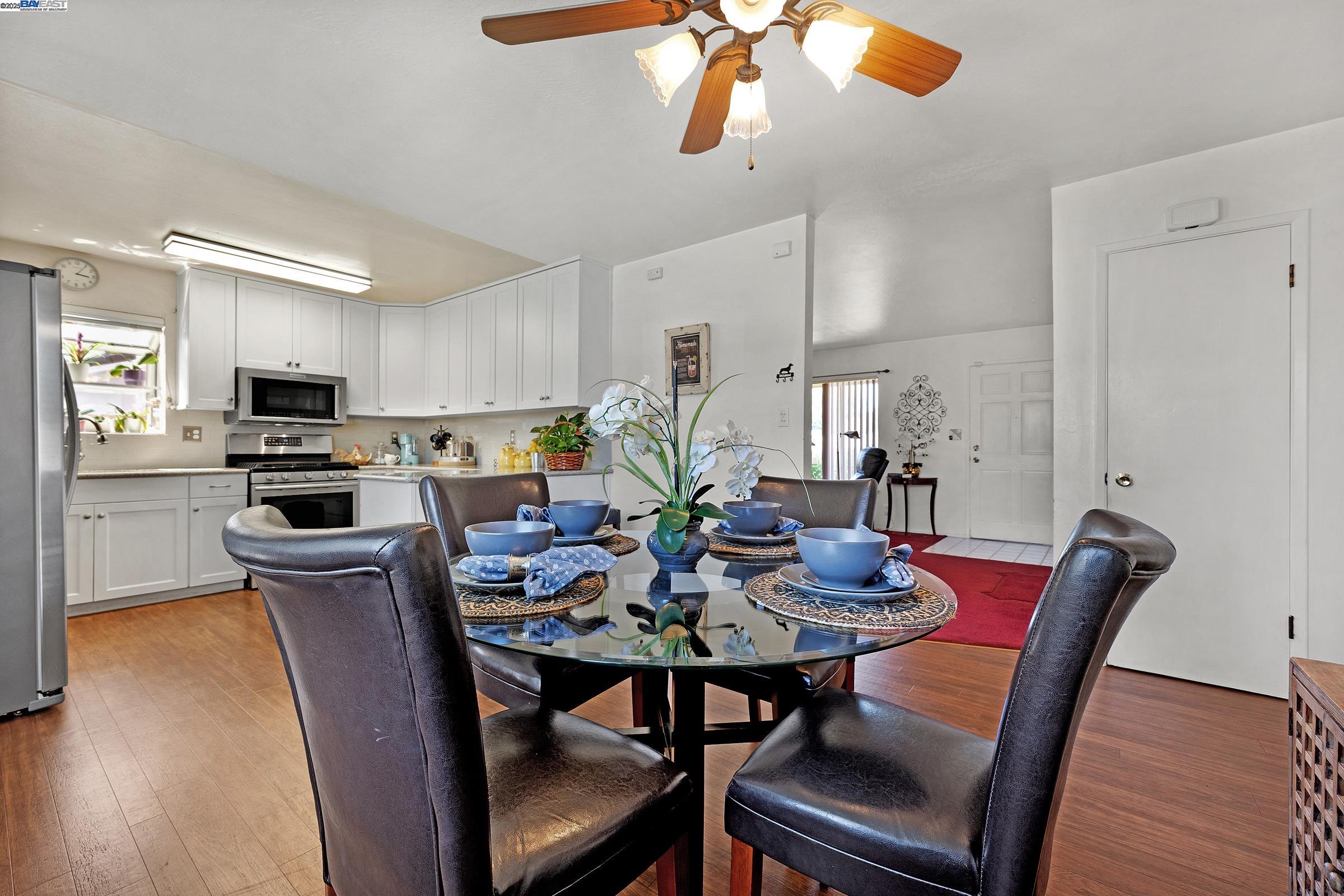 Detail Gallery Image 11 of 26 For 967 Miranda Way, Livermore,  CA 94550 - 4 Beds | 2 Baths