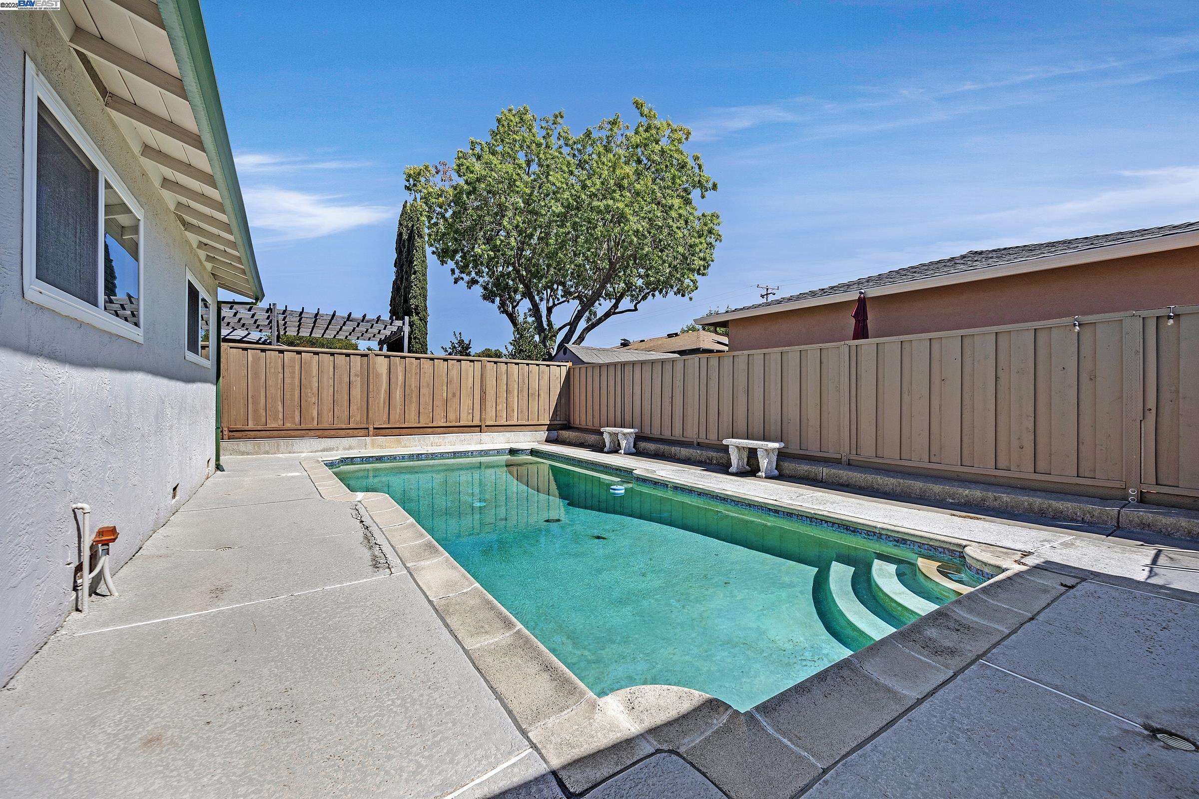 Detail Gallery Image 25 of 26 For 967 Miranda Way, Livermore,  CA 94550 - 4 Beds | 2 Baths