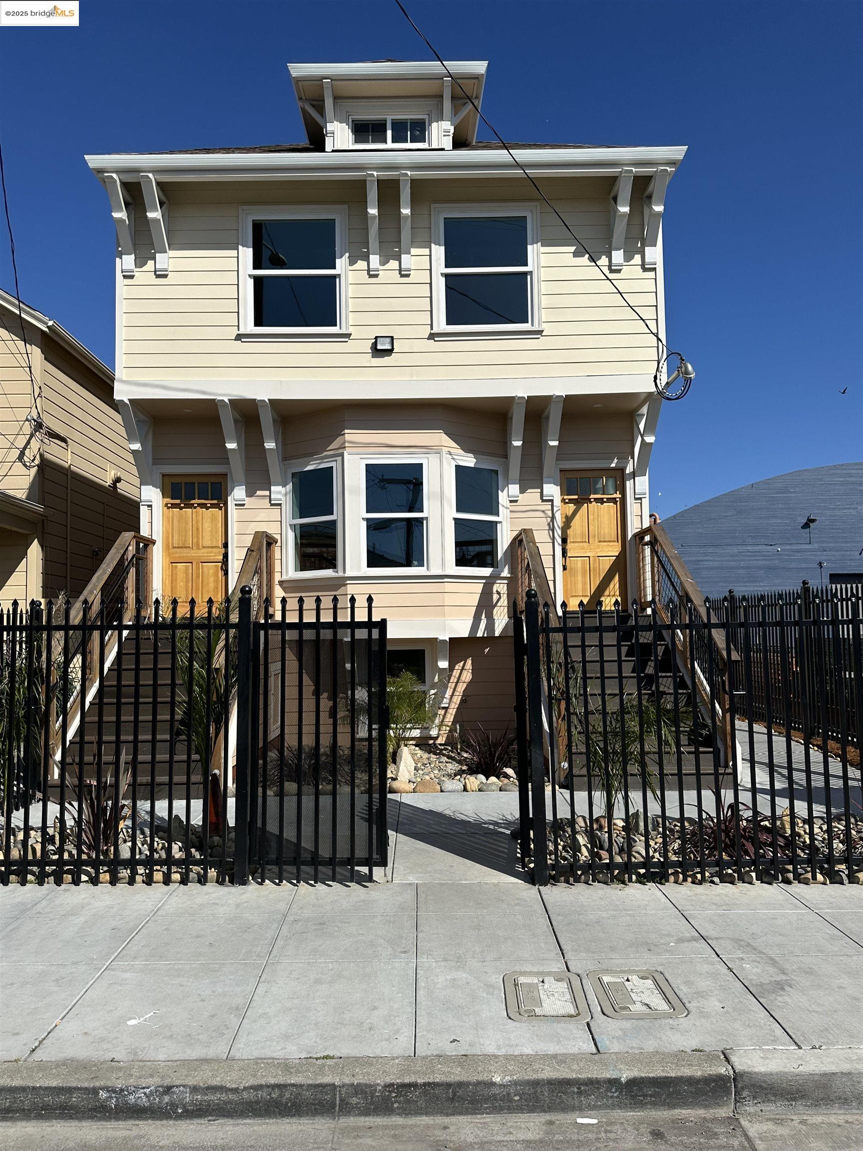 Detail Gallery Image 2 of 59 For 3508 Adeline Street, Oakland,  CA 94608 - – Beds | – Baths