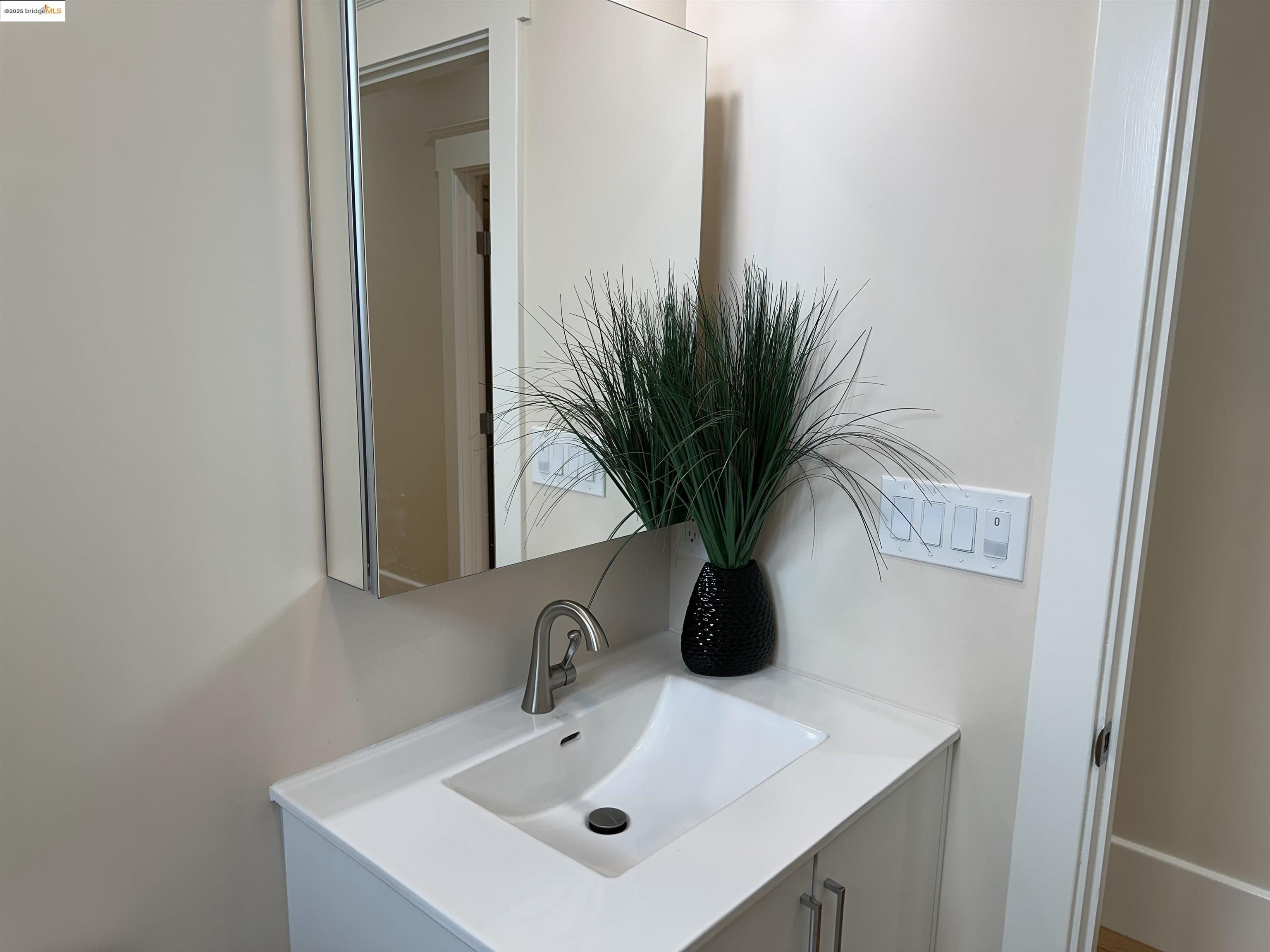 Detail Gallery Image 14 of 59 For 3508 Adeline Street, Oakland,  CA 94608 - – Beds | – Baths