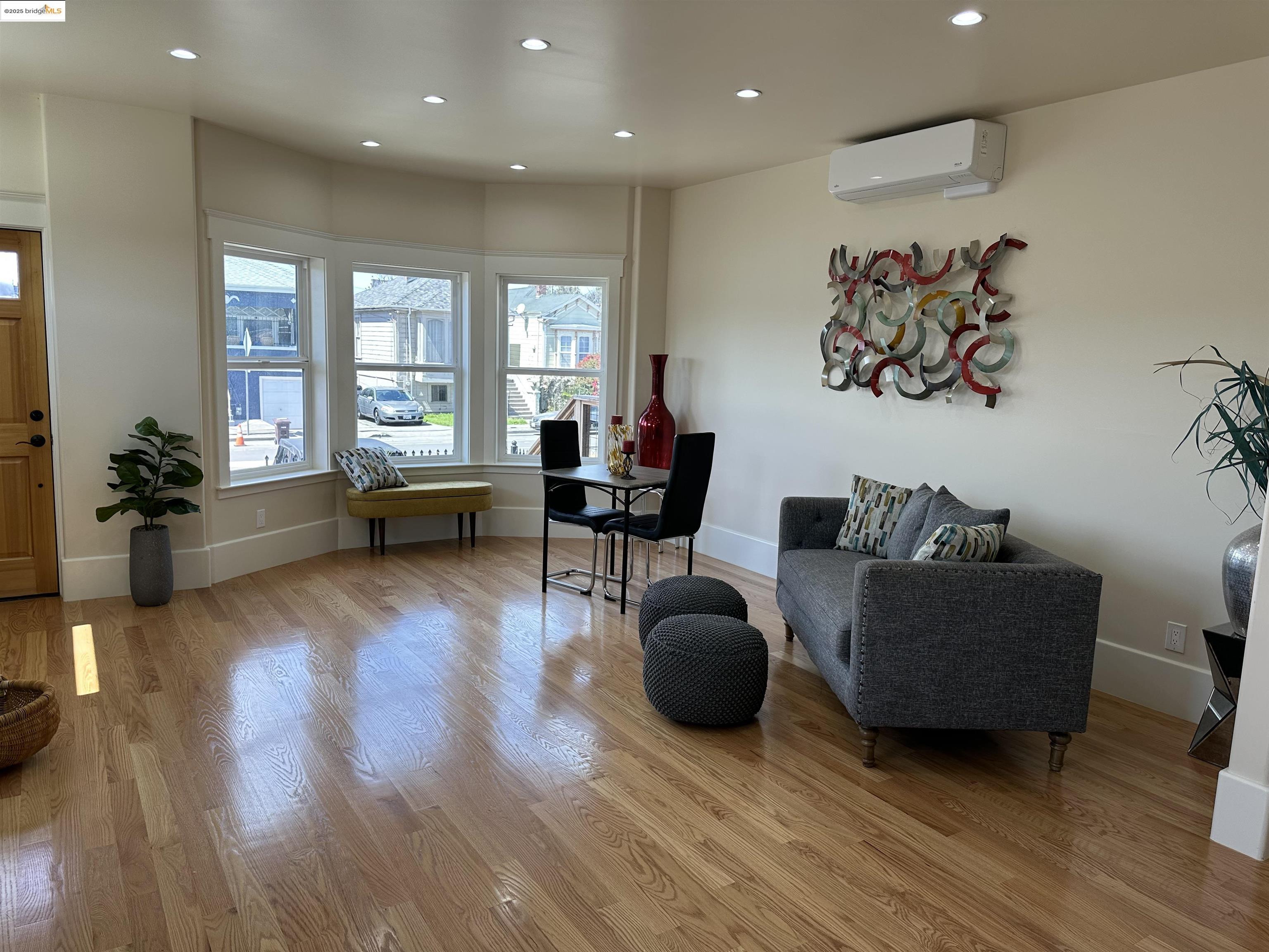 Detail Gallery Image 6 of 59 For 3508 Adeline Street, Oakland,  CA 94608 - – Beds | – Baths