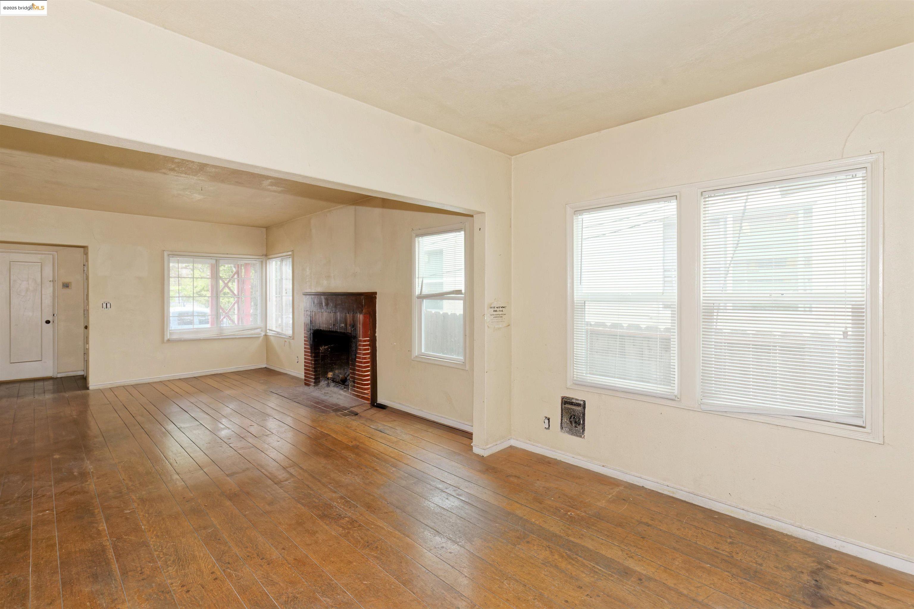 Detail Gallery Image 13 of 26 For 2762 76th Ave, Oakland,  CA 94605 - 3 Beds | 2 Baths