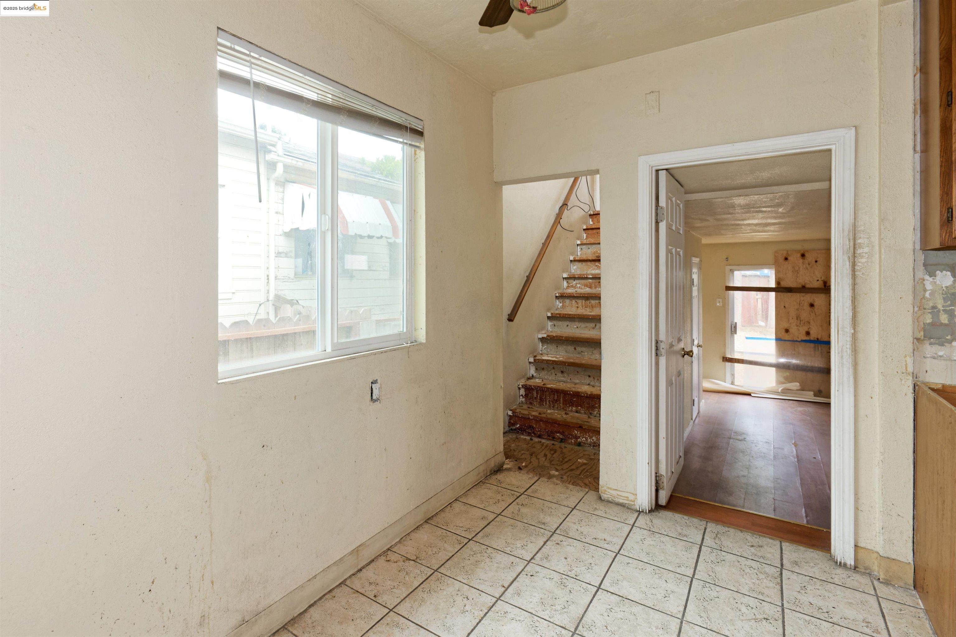 Detail Gallery Image 17 of 26 For 2762 76th Ave, Oakland,  CA 94605 - 3 Beds | 2 Baths