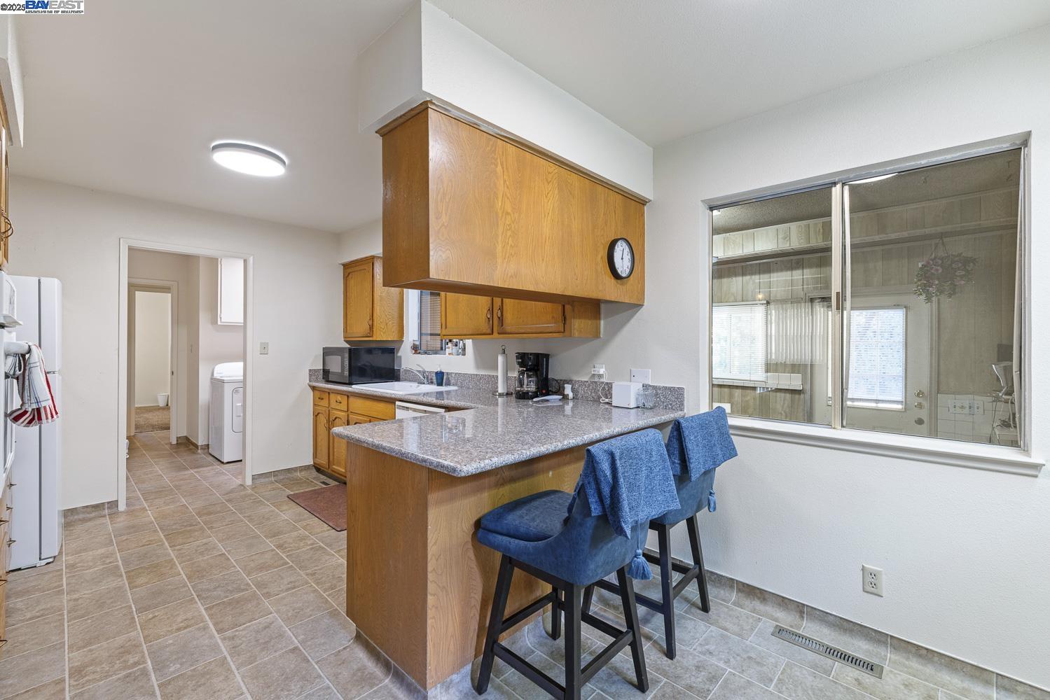 Detail Gallery Image 11 of 40 For 6578 N Callisch, Fresno,  CA 93710-3904 - 3 Beds | 2/1 Baths