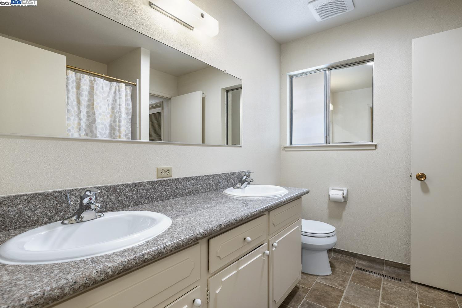 Detail Gallery Image 22 of 40 For 6578 N Callisch, Fresno,  CA 93710-3904 - 3 Beds | 2/1 Baths