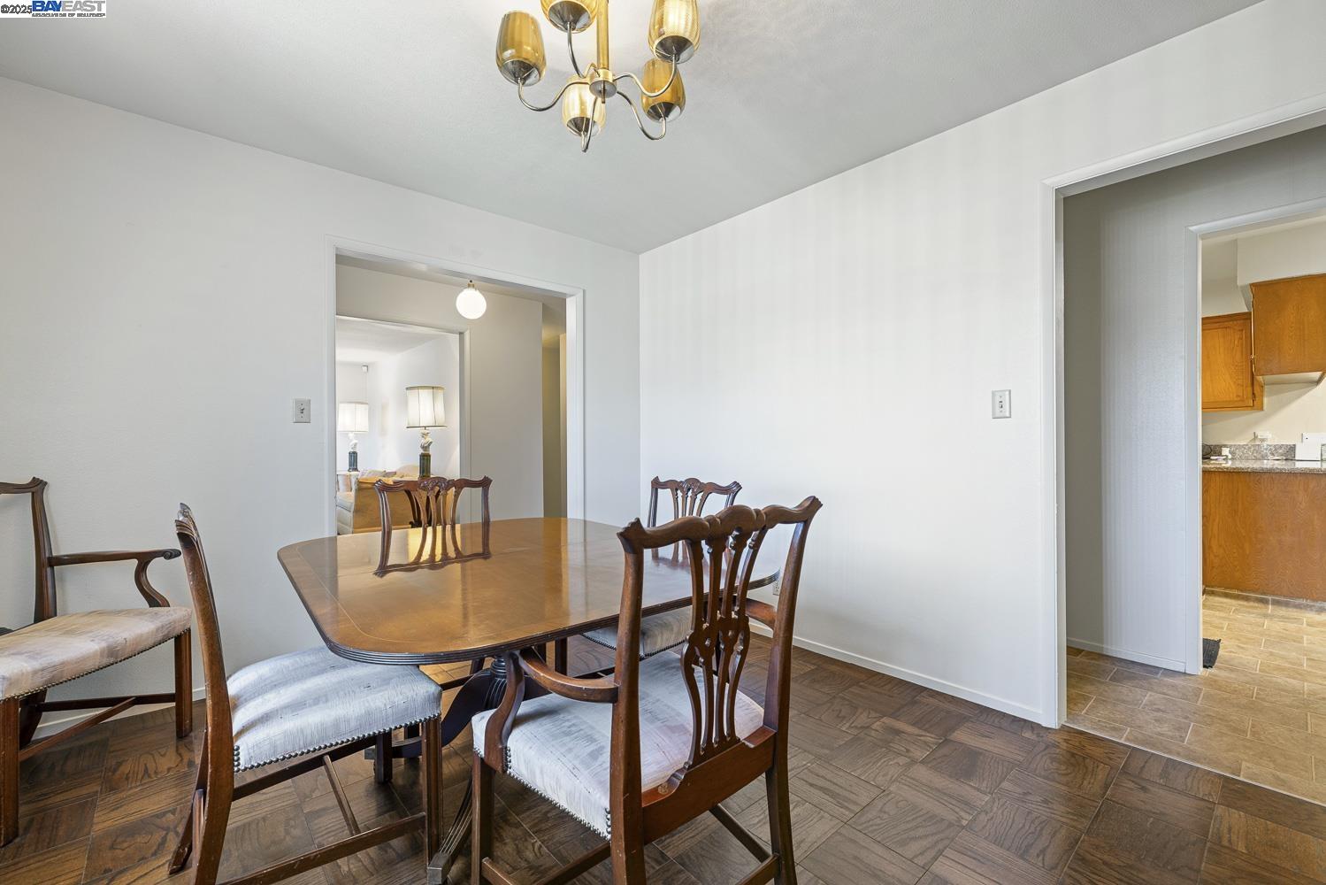 Detail Gallery Image 7 of 40 For 6578 N Callisch, Fresno,  CA 93710-3904 - 3 Beds | 2/1 Baths