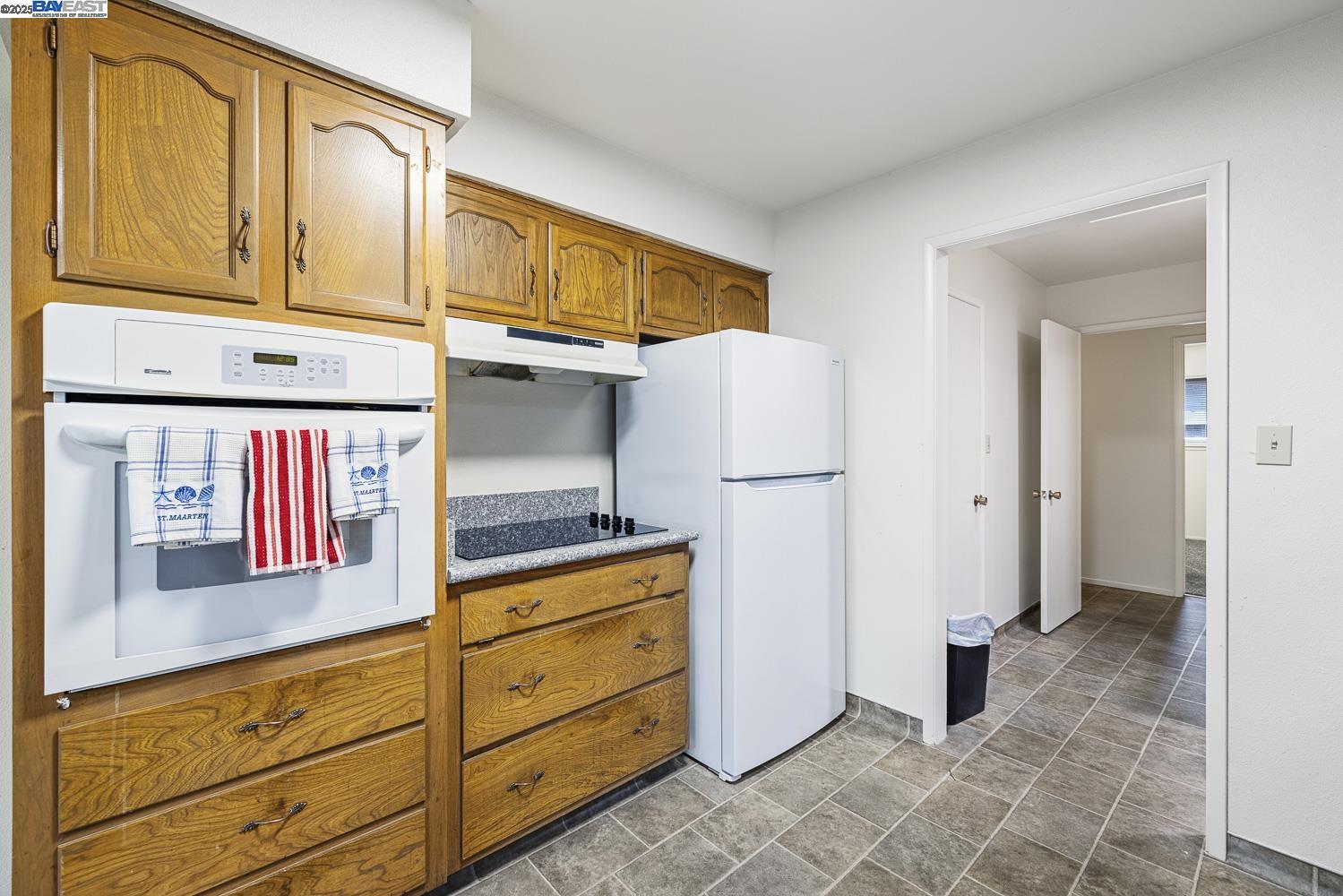 Detail Gallery Image 8 of 40 For 6578 N Callisch, Fresno,  CA 93710-3904 - 3 Beds | 2/1 Baths