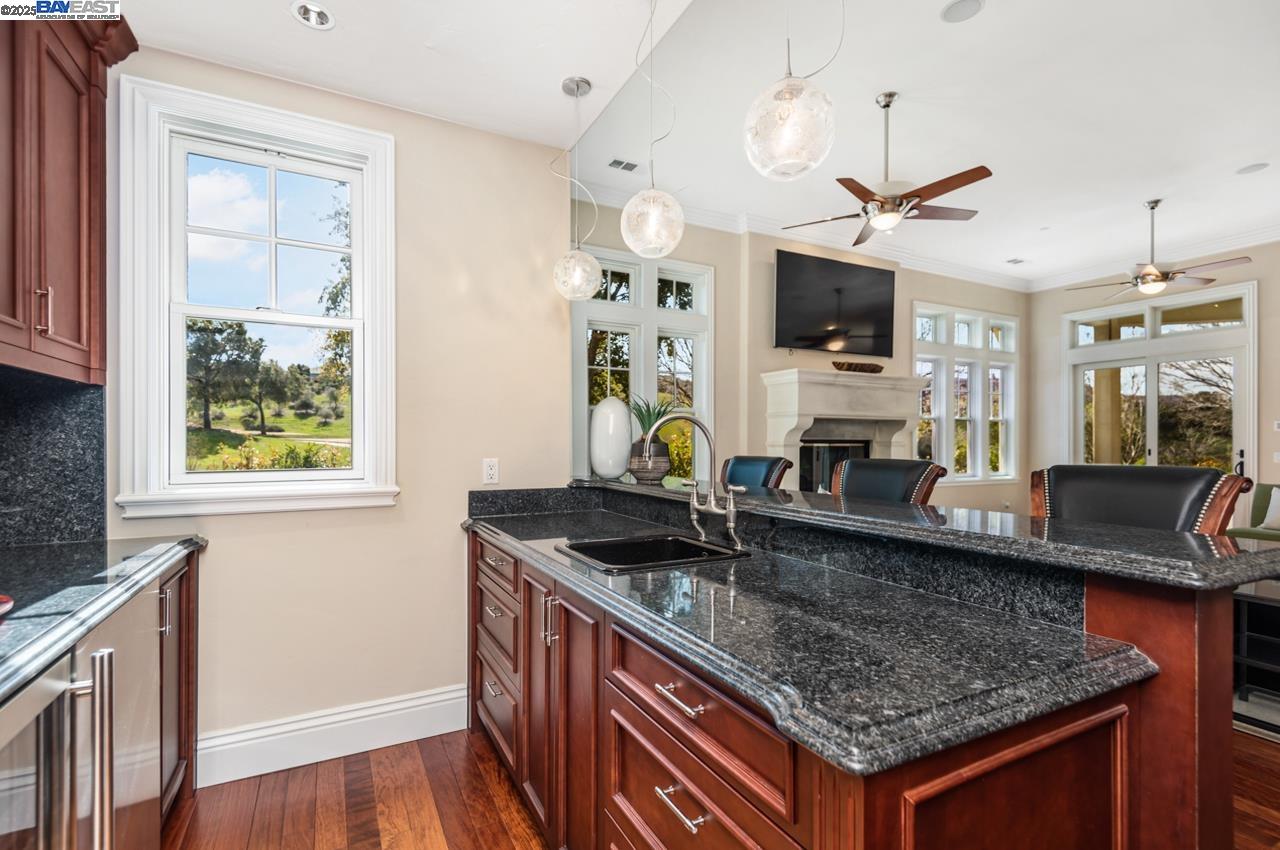 Detail Gallery Image 18 of 57 For 1569 via Di Salerno, Pleasanton,  CA 94566 - 6 Beds | 5/2 Baths