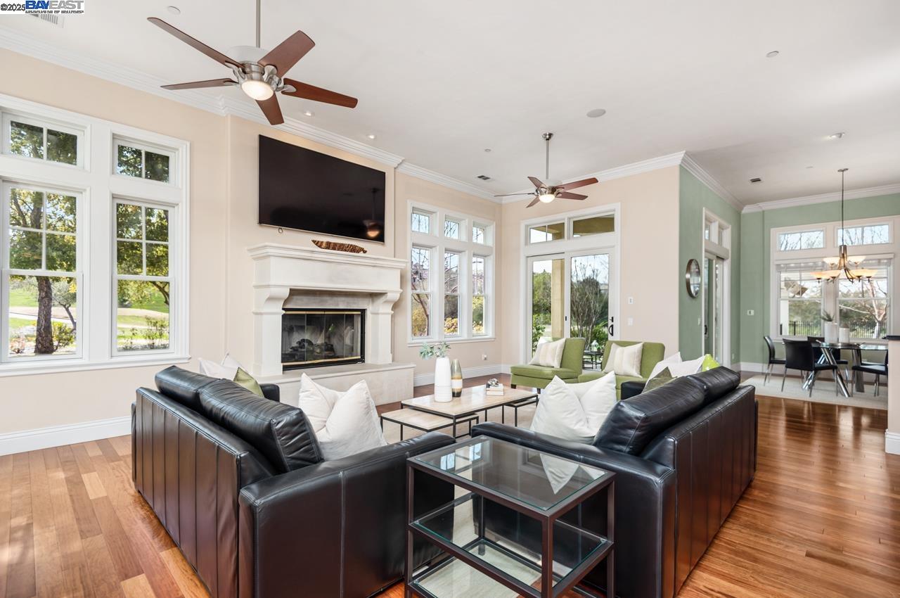 Detail Gallery Image 8 of 57 For 1569 via Di Salerno, Pleasanton,  CA 94566 - 6 Beds | 5/2 Baths