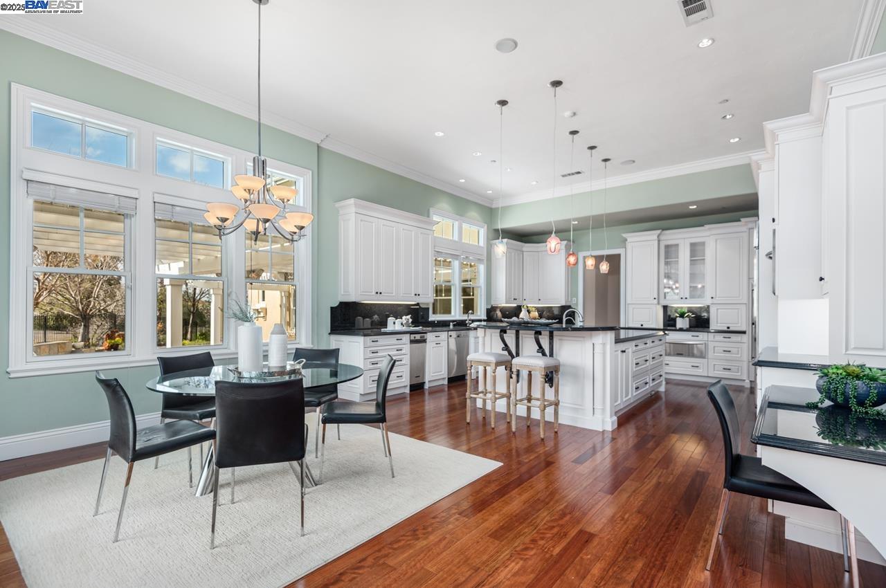 Detail Gallery Image 9 of 57 For 1569 via Di Salerno, Pleasanton,  CA 94566 - 6 Beds | 5/2 Baths