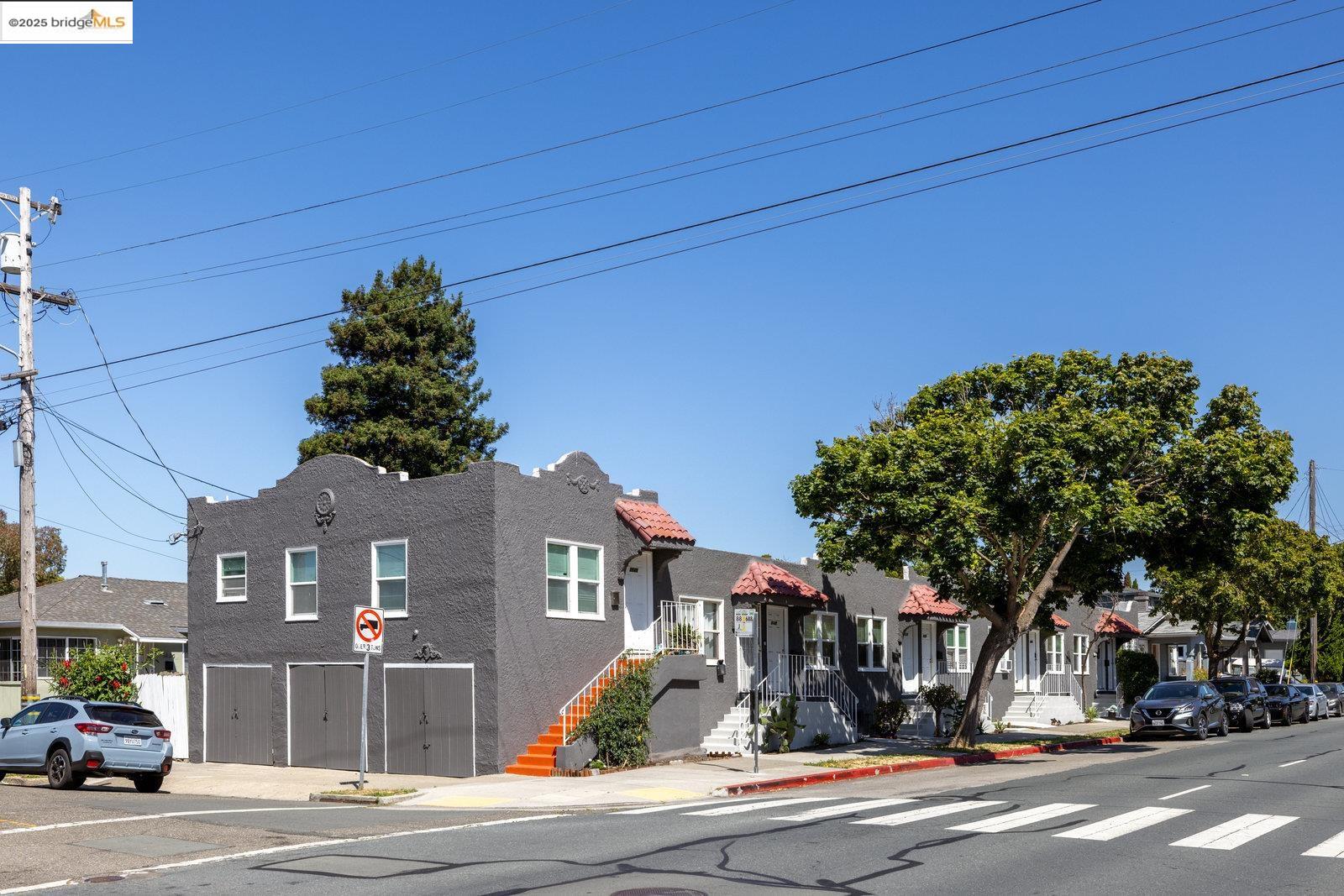 Detail Gallery Image 1 of 23 For 2624 Sacramento St, Berkeley,  CA 94702 - – Beds | – Baths