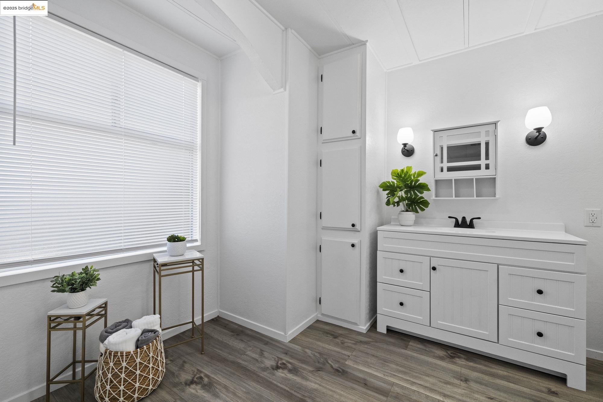 Detail Gallery Image 18 of 38 For 18801 Chabroullian Ln, Jamestown,  CA 95327 - 4 Beds | 2 Baths