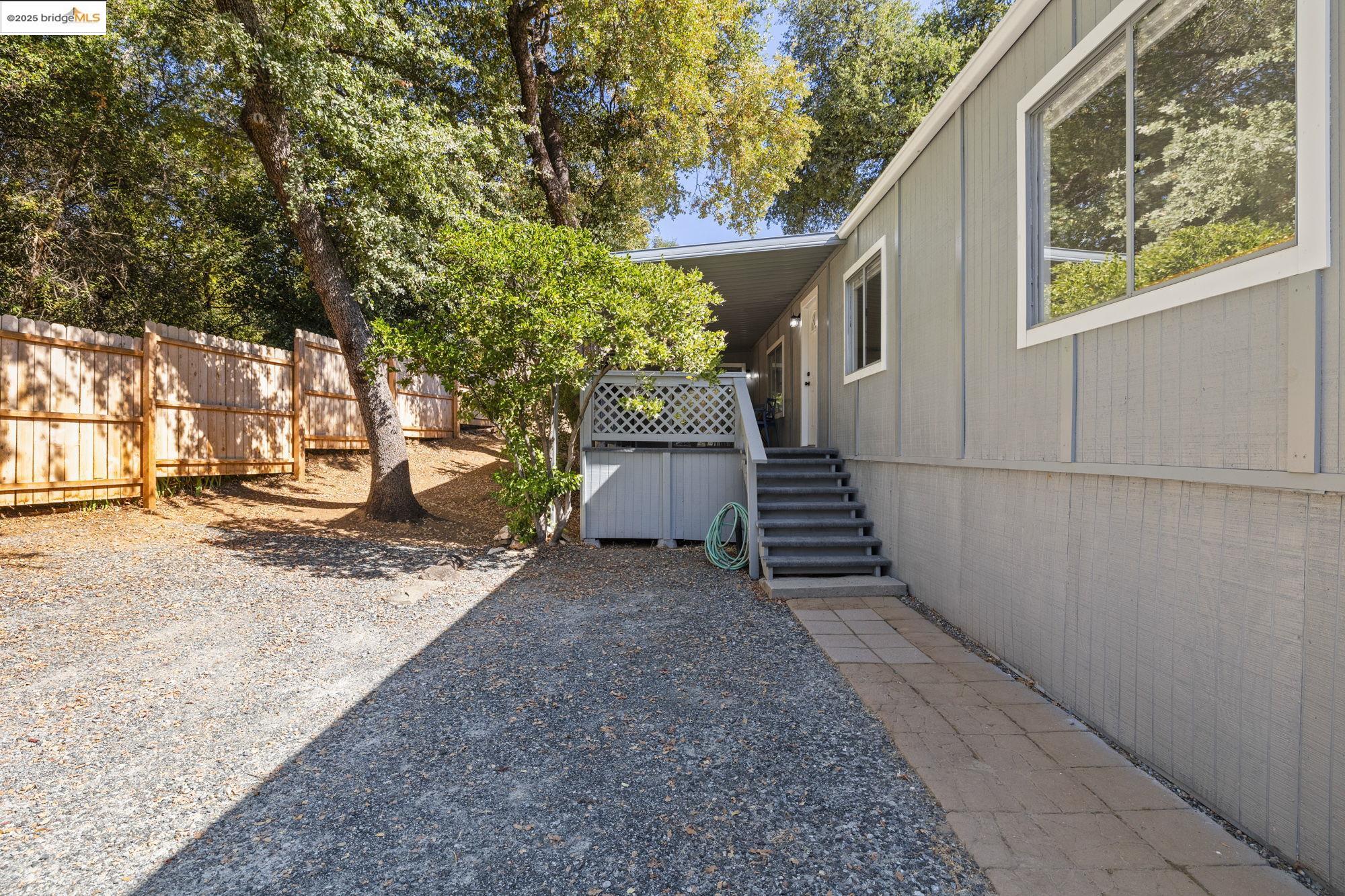 Detail Gallery Image 4 of 38 For 18801 Chabroullian Ln, Jamestown,  CA 95327 - 4 Beds | 2 Baths