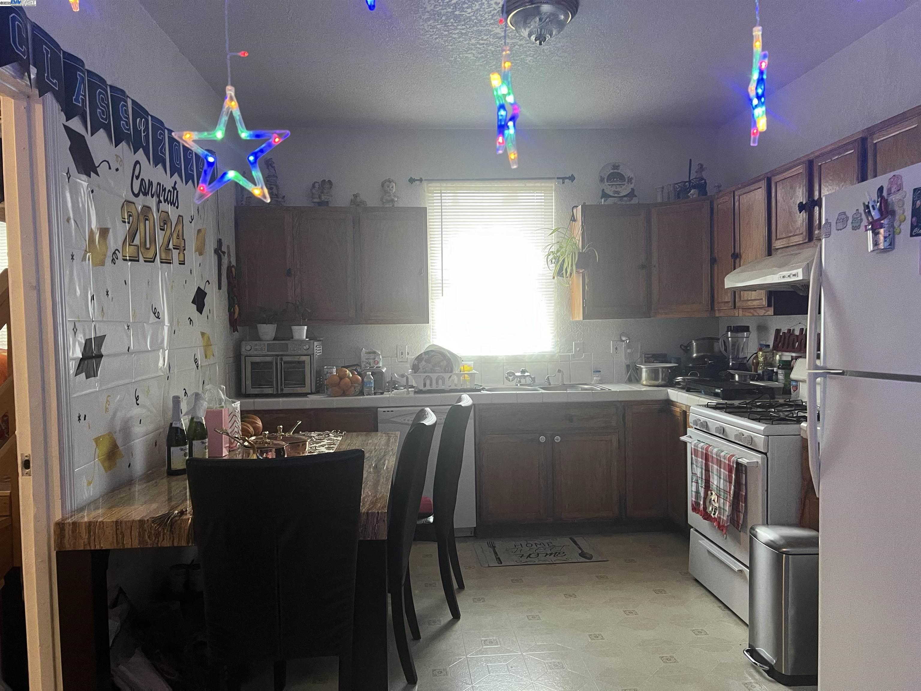Detail Gallery Image 17 of 46 For 619 2nd St, Richmond,  CA 94801 - 4 Beds | 2 Baths