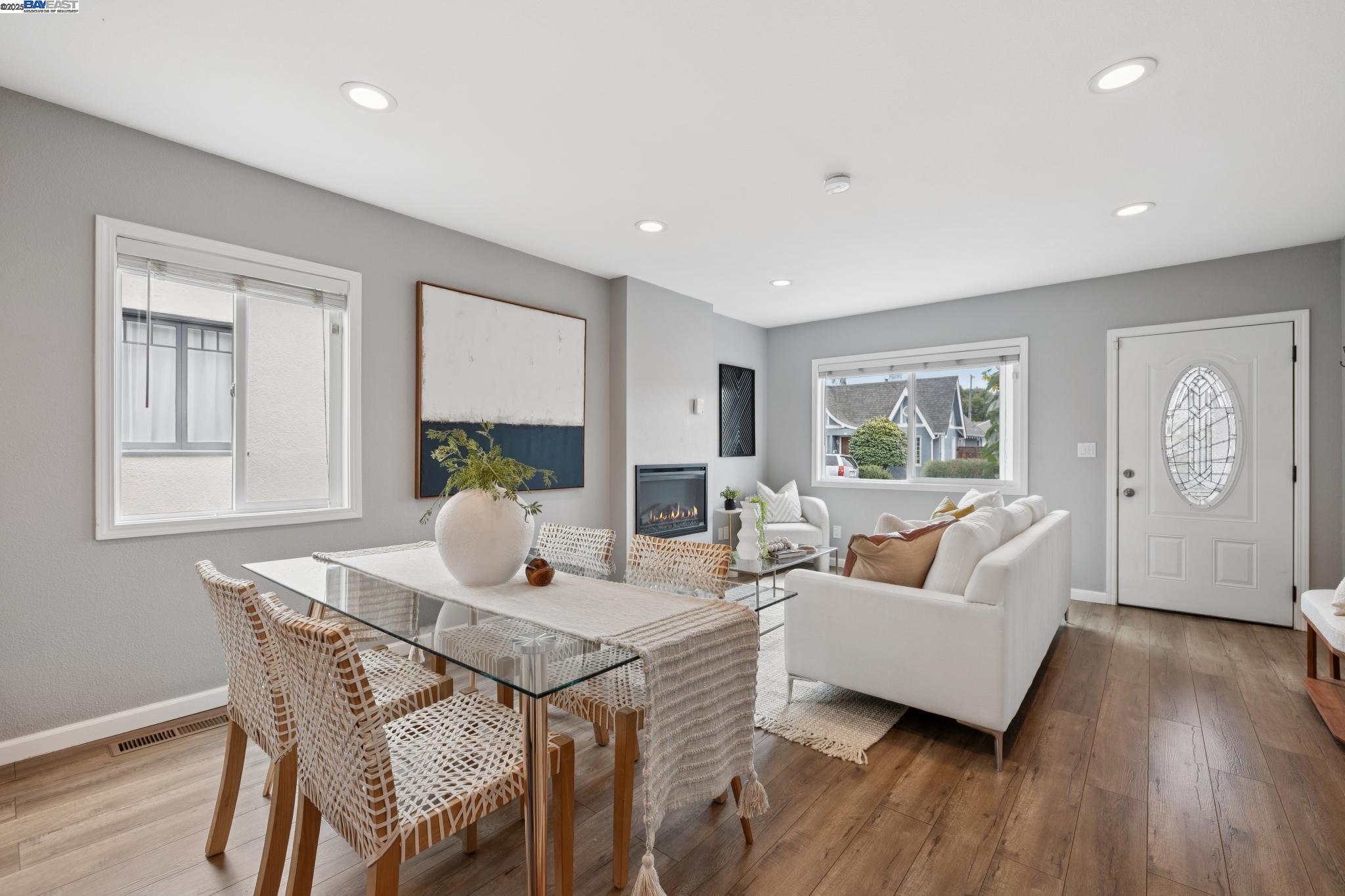 Detail Gallery Image 12 of 47 For 332 W Broadmoor Blvd, San Leandro,  CA 94577 - 3 Beds | 2 Baths