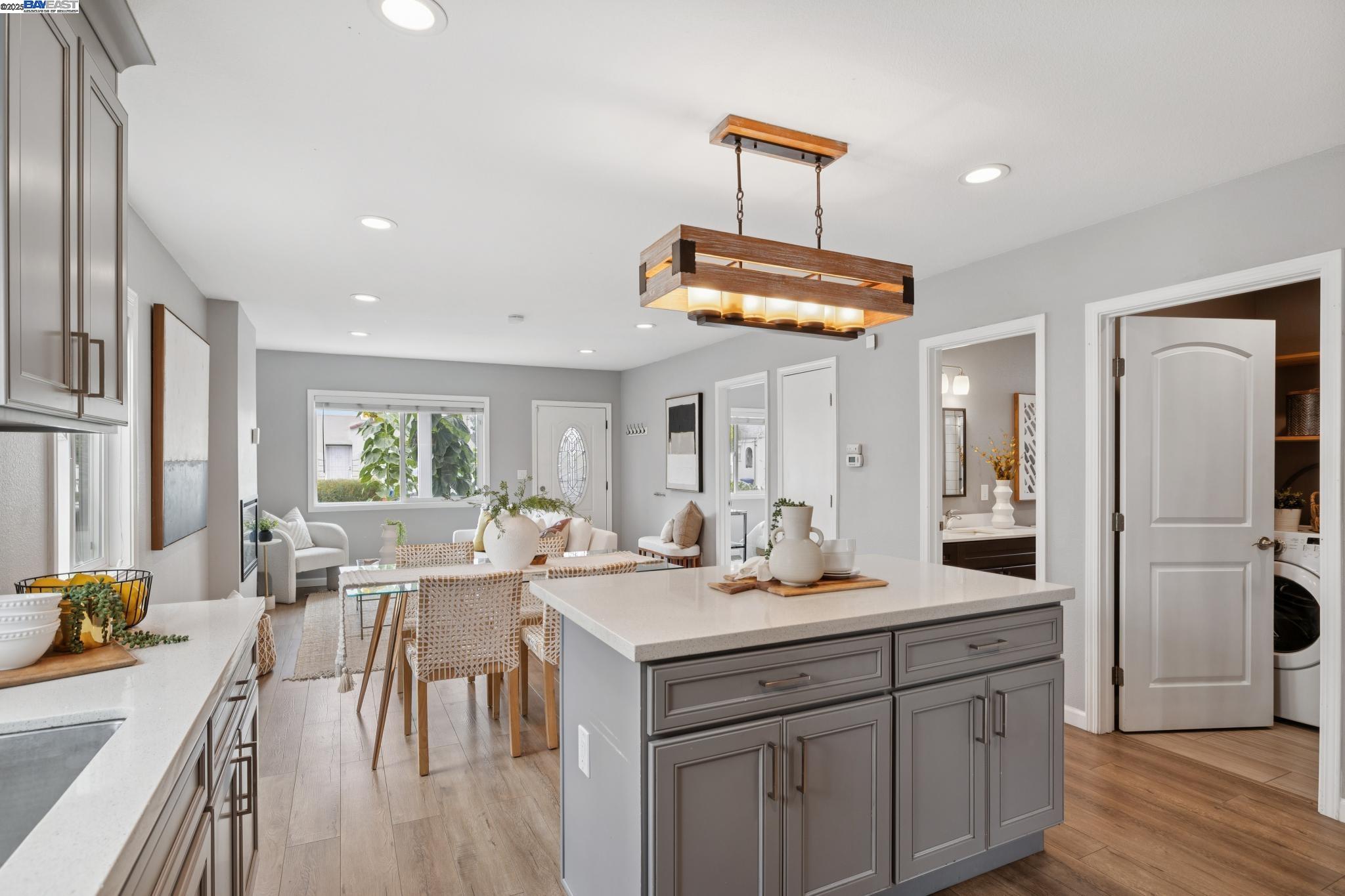 Detail Gallery Image 16 of 47 For 332 W Broadmoor Blvd, San Leandro,  CA 94577 - 3 Beds | 2 Baths