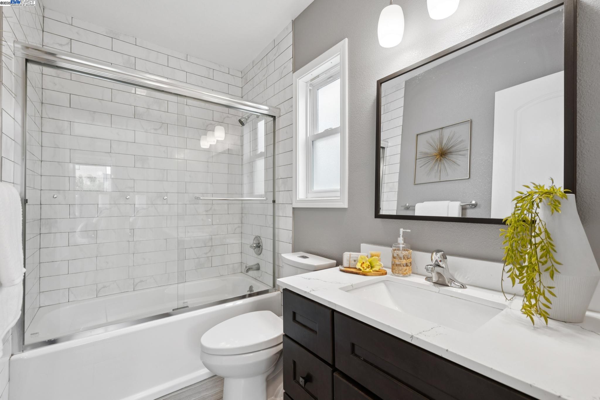 Detail Gallery Image 25 of 47 For 332 W Broadmoor Blvd, San Leandro,  CA 94577 - 3 Beds | 2 Baths