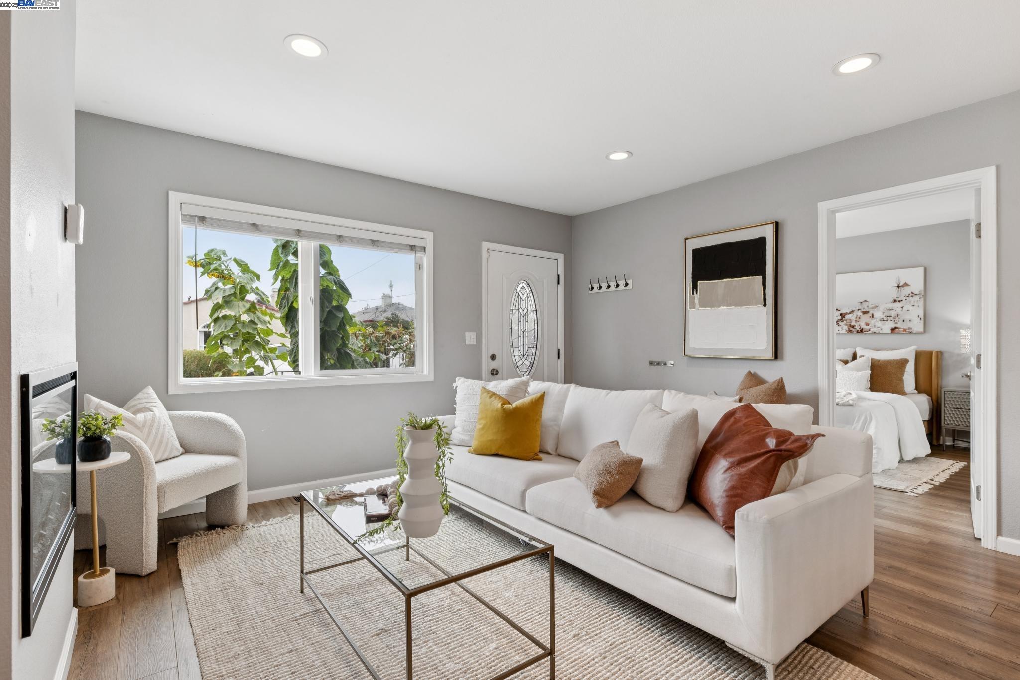 Detail Gallery Image 7 of 47 For 332 W Broadmoor Blvd, San Leandro,  CA 94577 - 3 Beds | 2 Baths