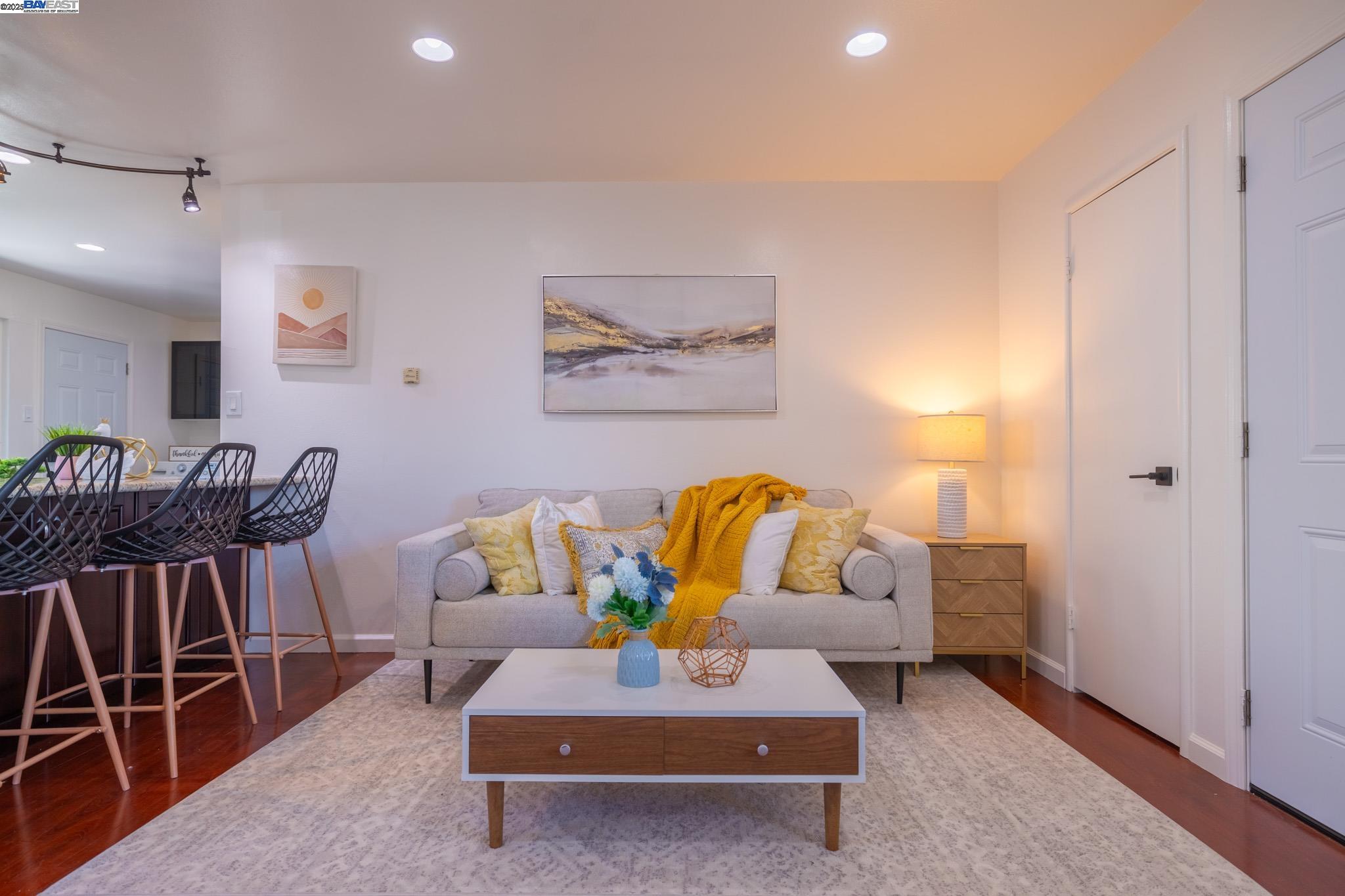Detail Gallery Image 13 of 58 For 27830 Thackeray Ave, Hayward,  CA 94544 - 3 Beds | 2 Baths