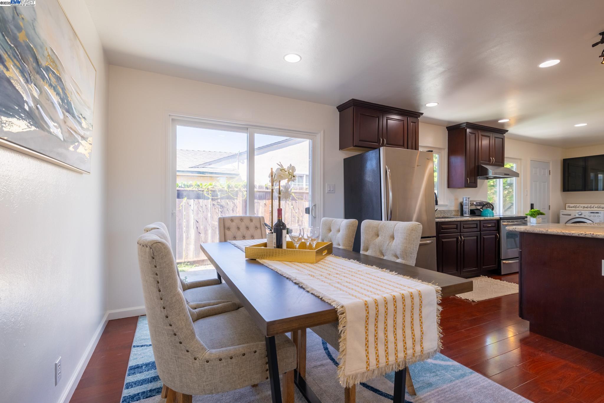 Detail Gallery Image 16 of 58 For 27830 Thackeray Ave, Hayward,  CA 94544 - 3 Beds | 2 Baths