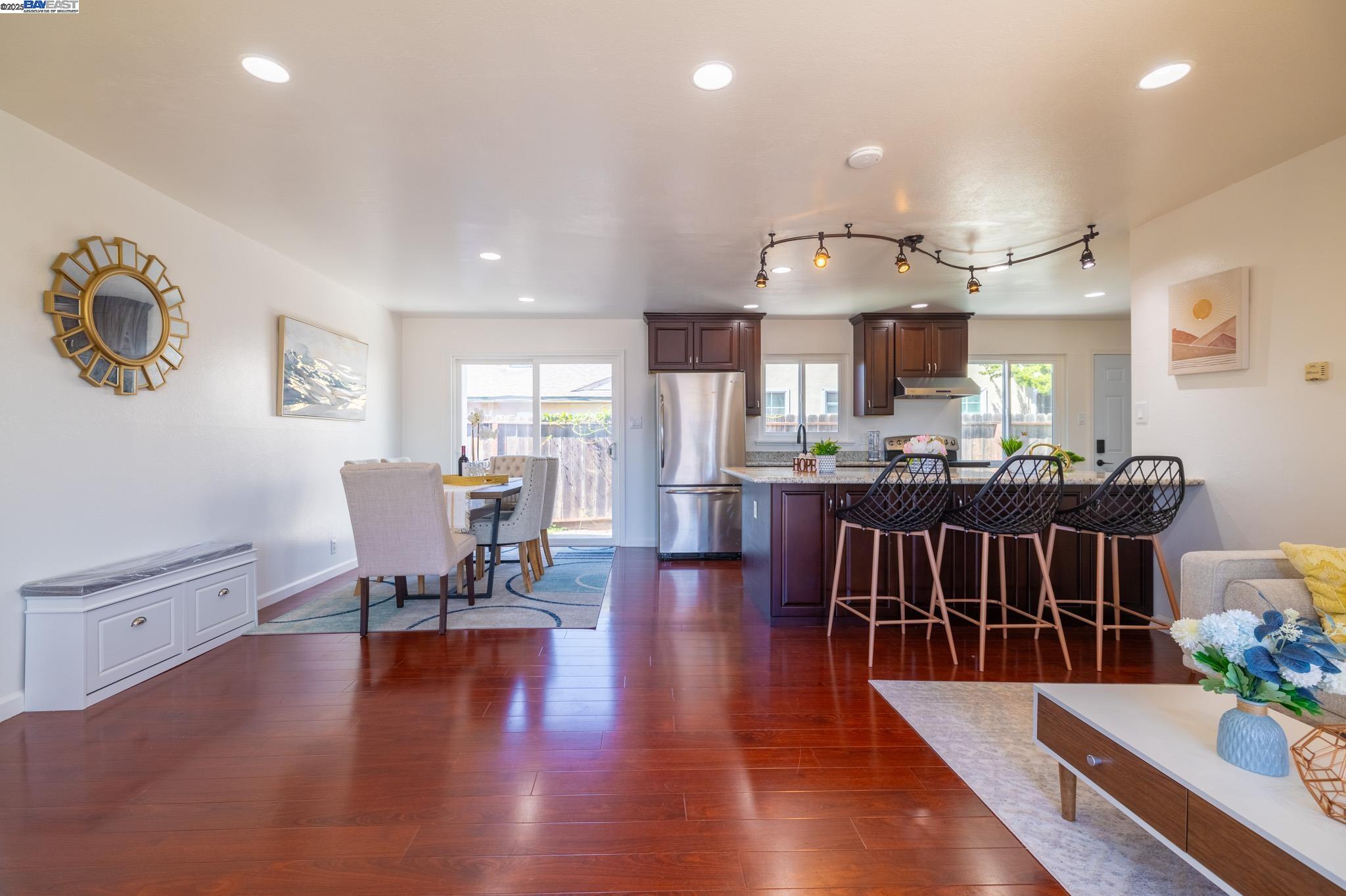 Detail Gallery Image 17 of 58 For 27830 Thackeray Ave, Hayward,  CA 94544 - 3 Beds | 2 Baths