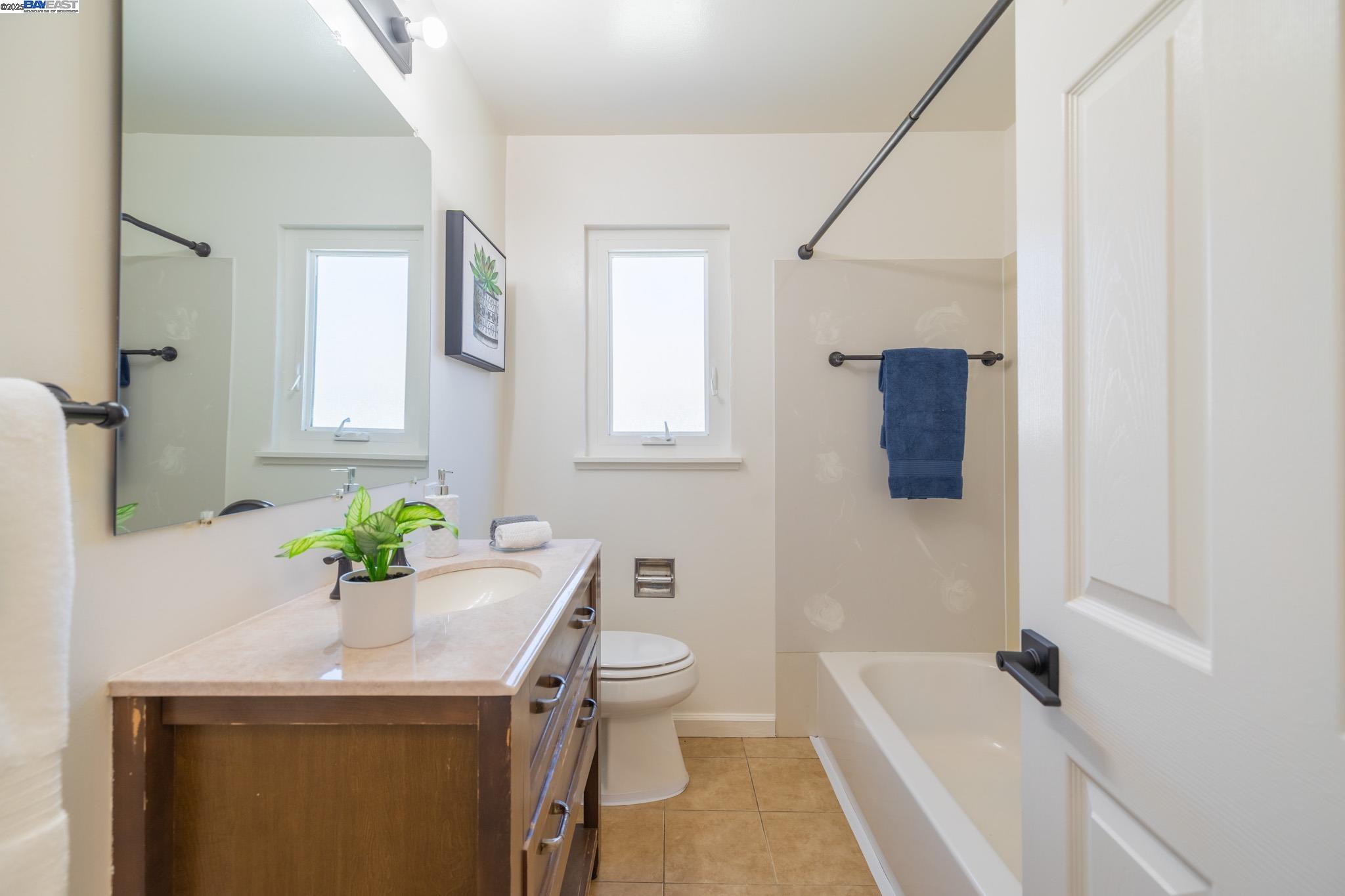 Detail Gallery Image 33 of 58 For 27830 Thackeray Ave, Hayward,  CA 94544 - 3 Beds | 2 Baths