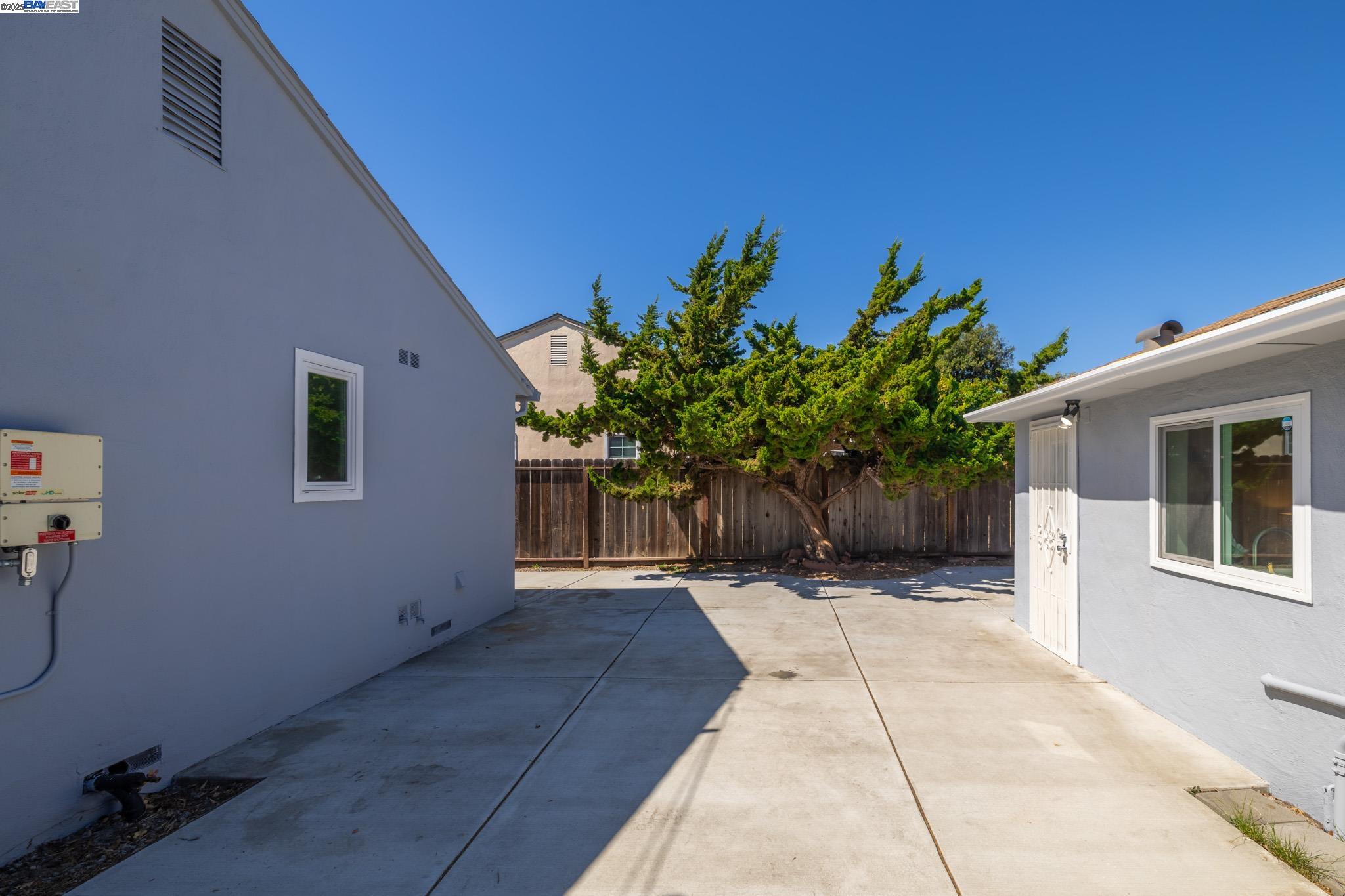 Detail Gallery Image 38 of 58 For 27830 Thackeray Ave, Hayward,  CA 94544 - 3 Beds | 2 Baths