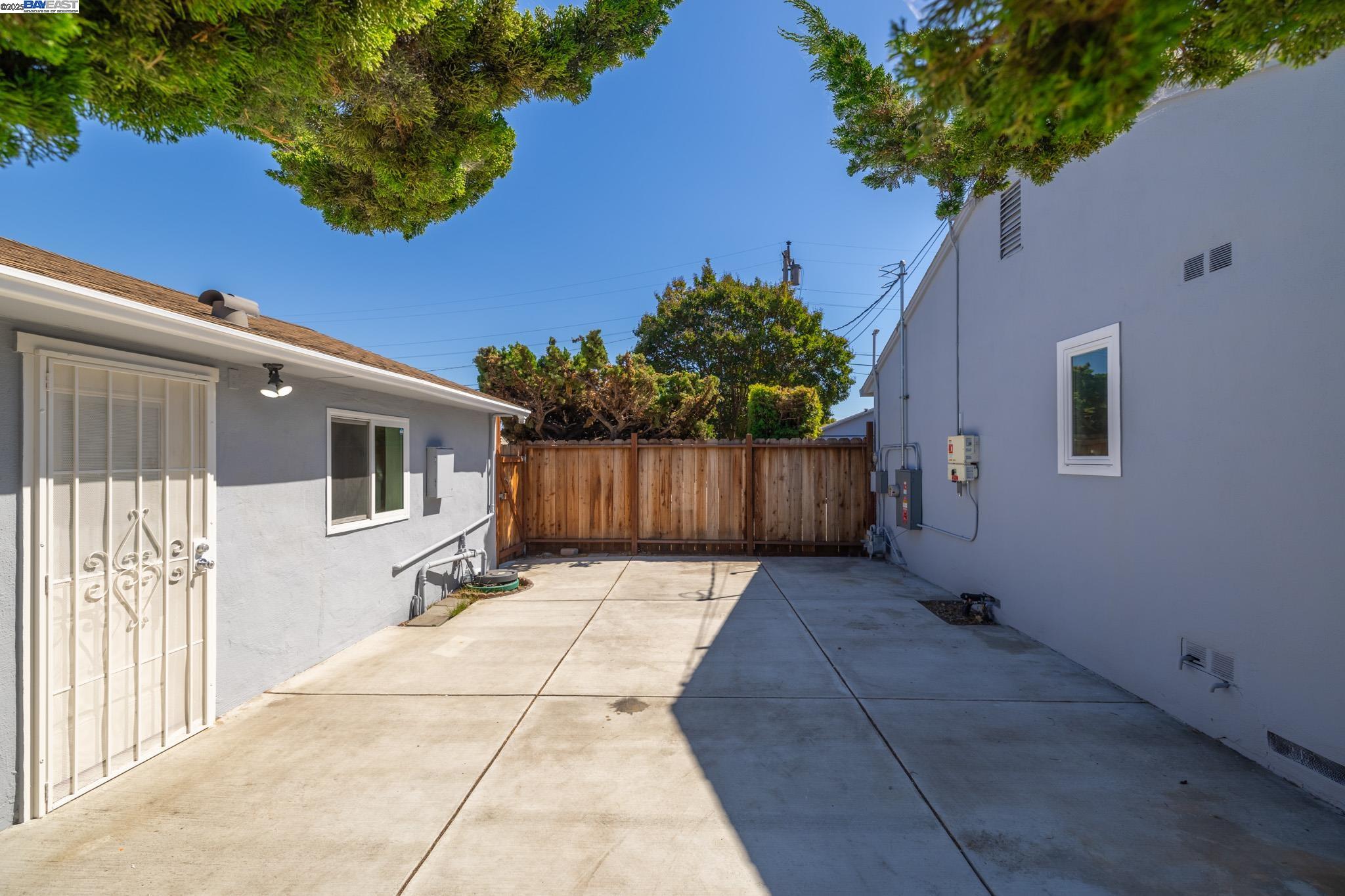 Detail Gallery Image 39 of 58 For 27830 Thackeray Ave, Hayward,  CA 94544 - 3 Beds | 2 Baths
