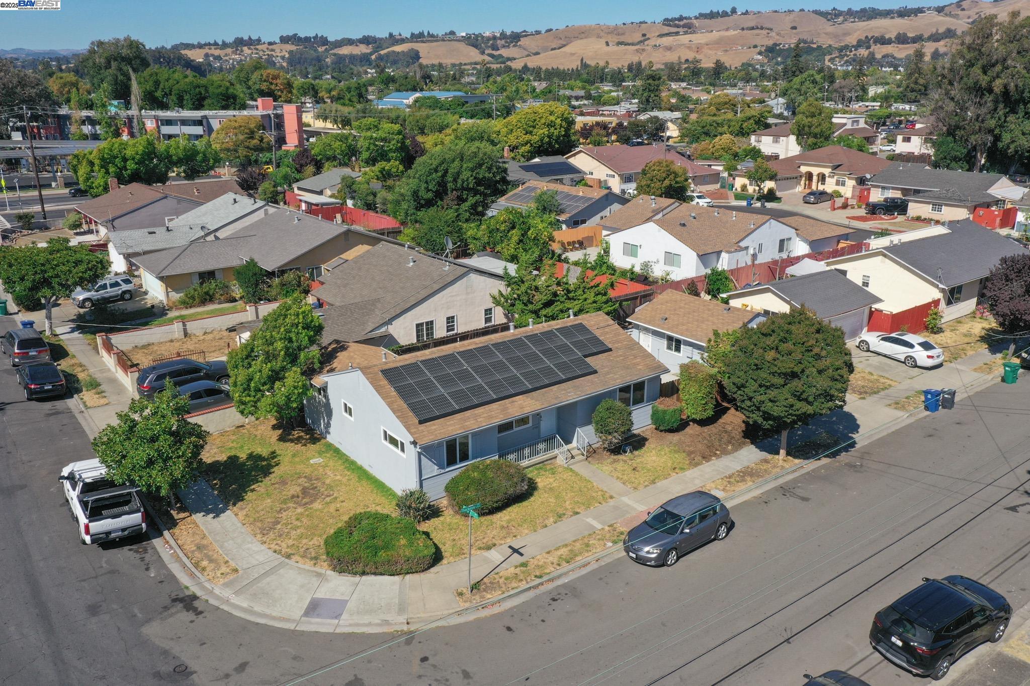 Detail Gallery Image 6 of 58 For 27830 Thackeray Ave, Hayward,  CA 94544 - 3 Beds | 2 Baths