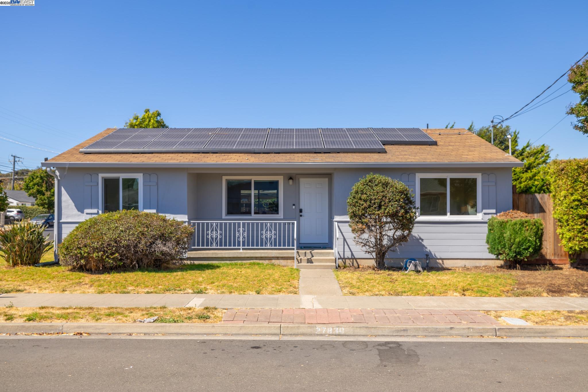 Detail Gallery Image 8 of 58 For 27830 Thackeray Ave, Hayward,  CA 94544 - 3 Beds | 2 Baths