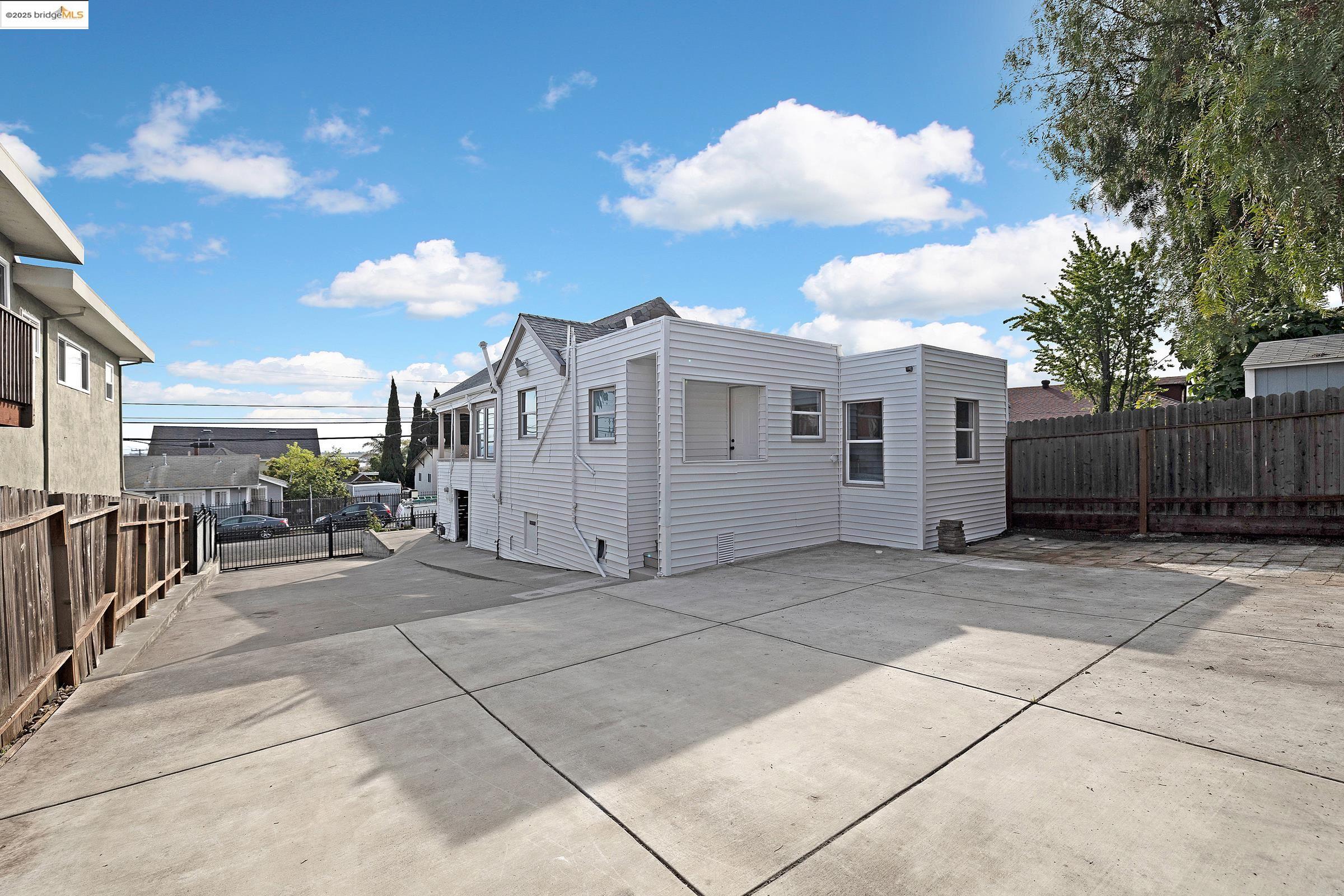 Detail Gallery Image 26 of 36 For 4730 Melrose Ave, Oakland,  CA 94601 - 2 Beds | 1 Baths