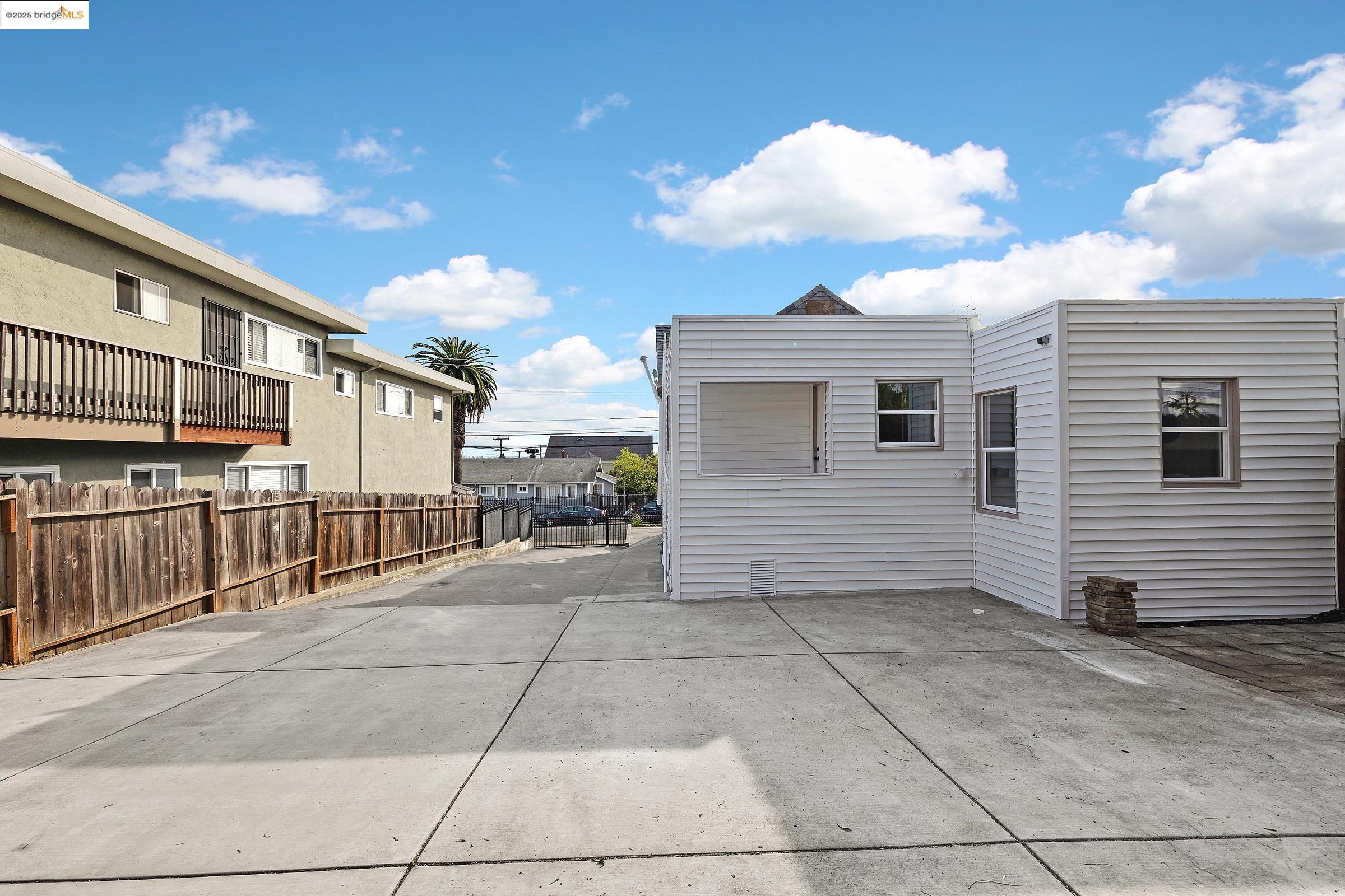 Detail Gallery Image 27 of 36 For 4730 Melrose Ave, Oakland,  CA 94601 - 2 Beds | 1 Baths