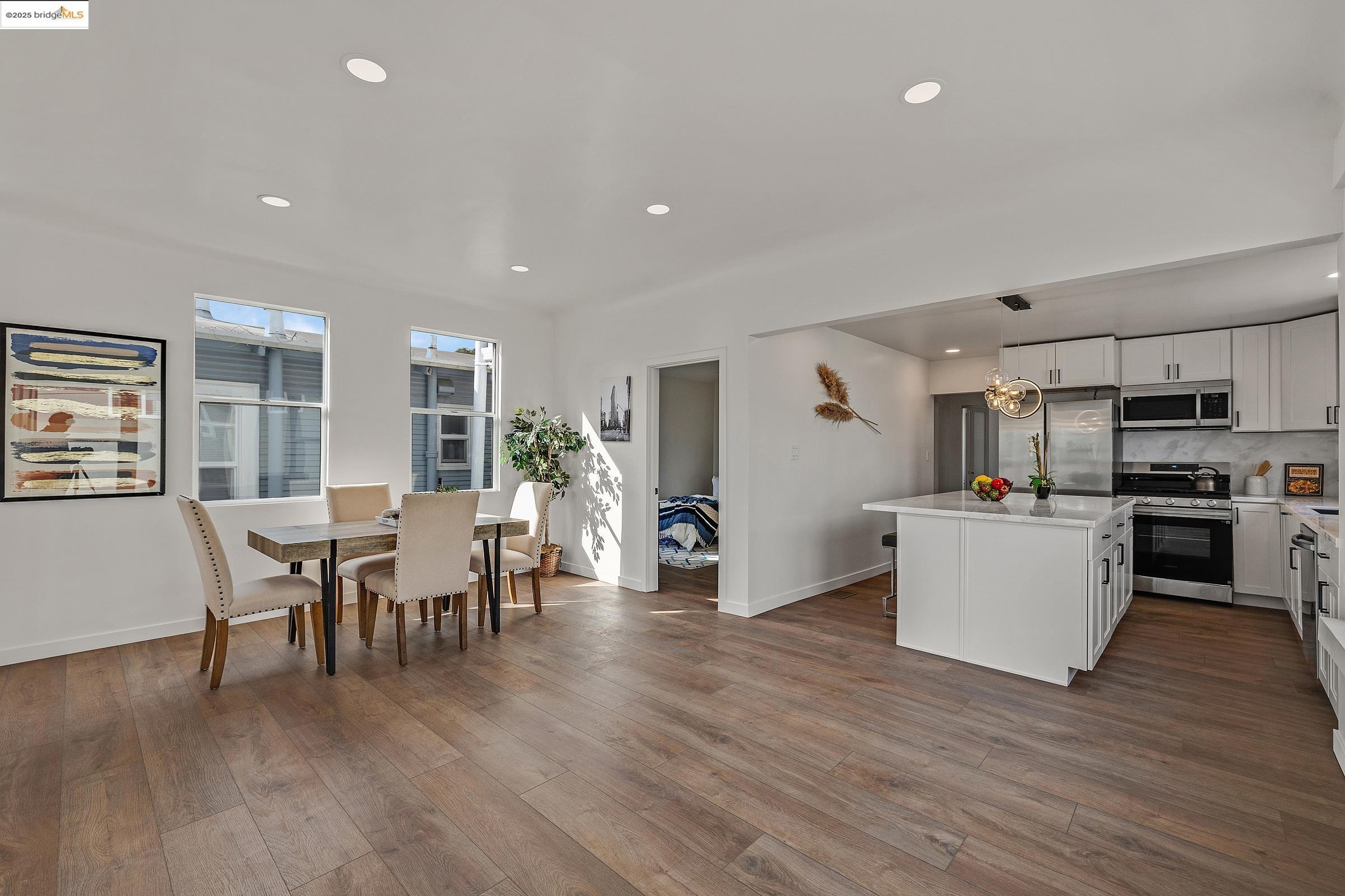 Detail Gallery Image 6 of 36 For 4730 Melrose Ave, Oakland,  CA 94601 - 2 Beds | 1 Baths