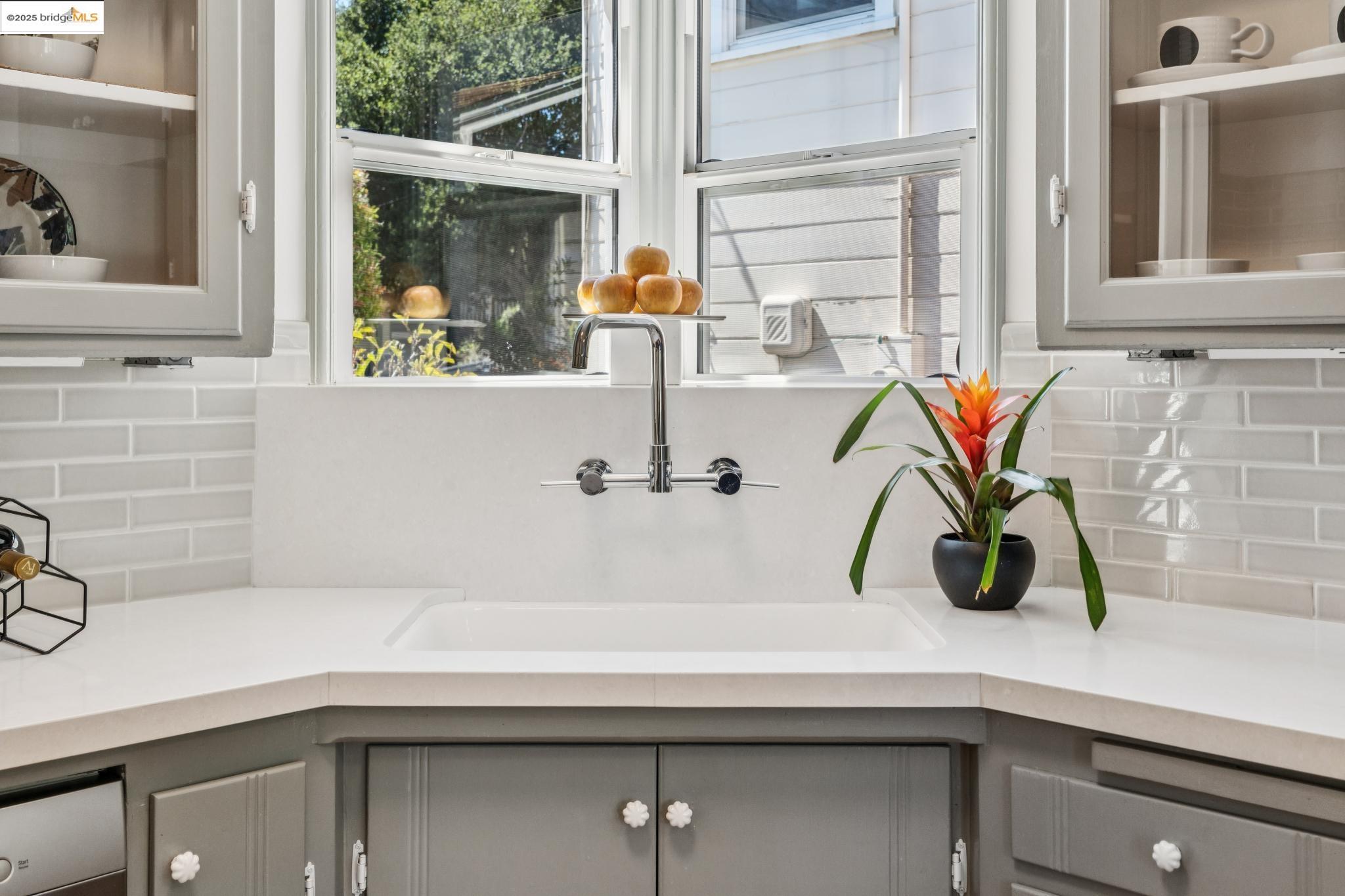 Detail Gallery Image 26 of 51 For 1736 Santa Clara St, Richmond,  CA 94804 - 2 Beds | 1 Baths