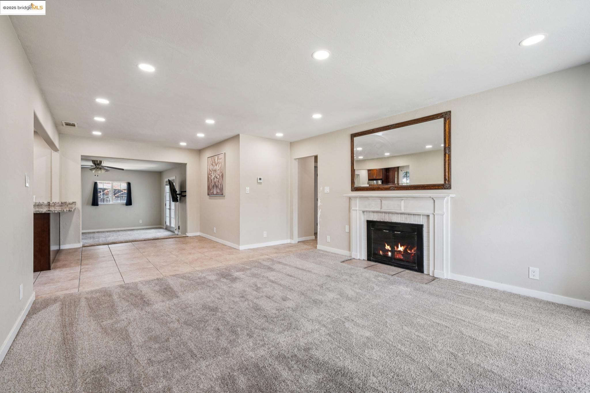 Detail Gallery Image 3 of 33 For 17761 via Arriba, San Lorenzo,  CA 94580 - 3 Beds | 1 Baths