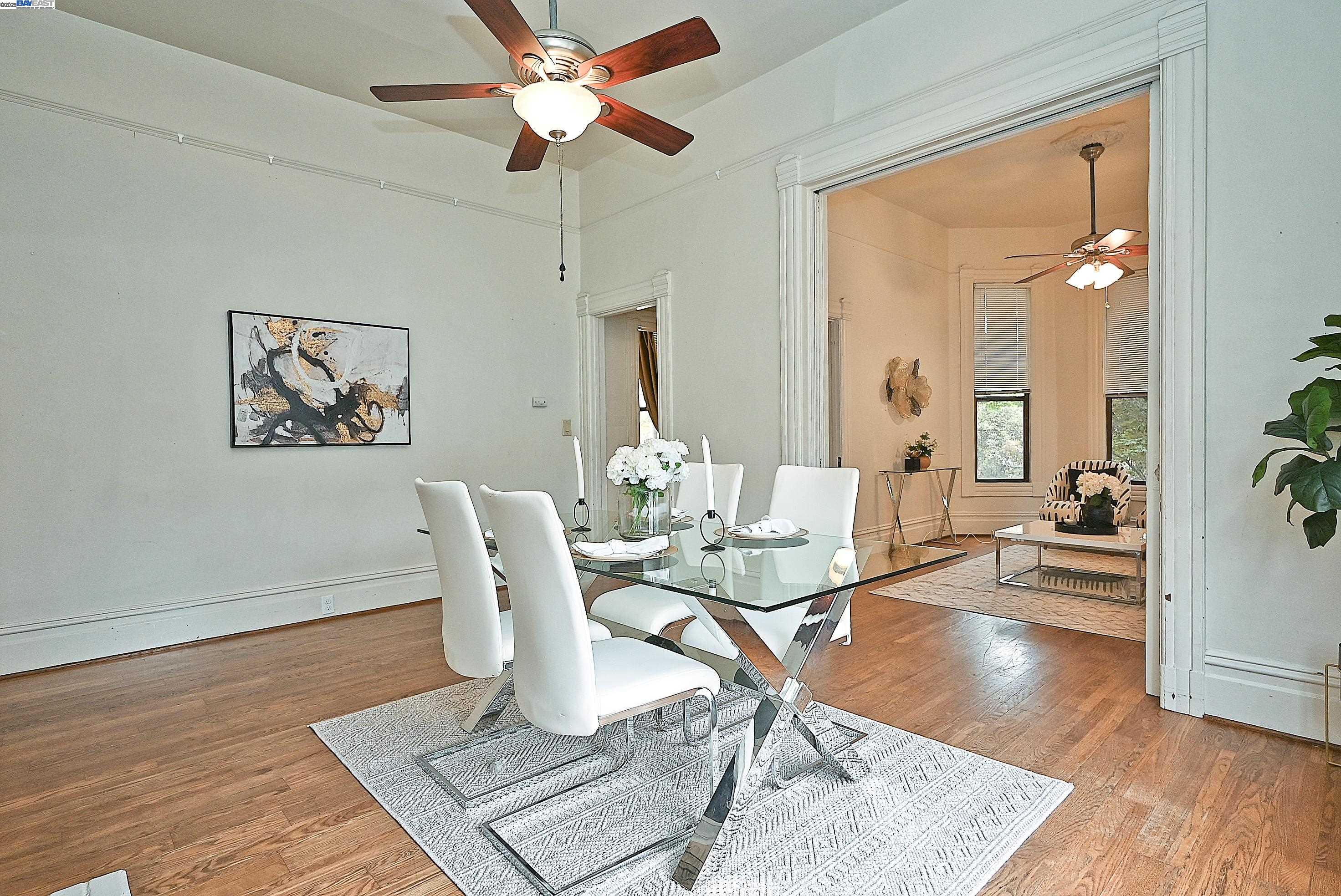 Detail Gallery Image 8 of 28 For 1613 Union St, Alameda,  CA 94501 - 2 Beds | 1 Baths