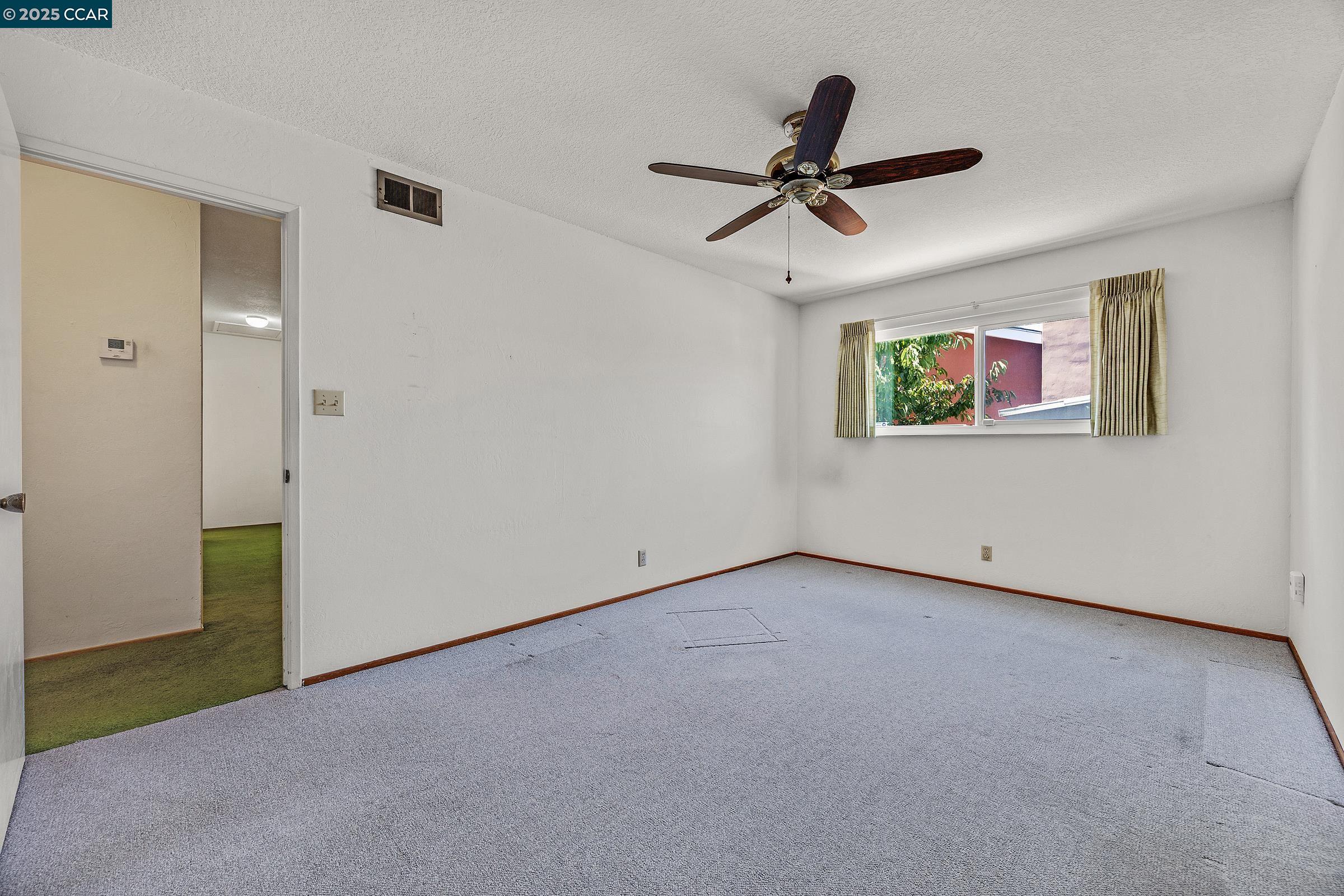 Detail Gallery Image 15 of 33 For 941 Kittery Way, Pinole,  CA 94564 - 4 Beds | 2 Baths