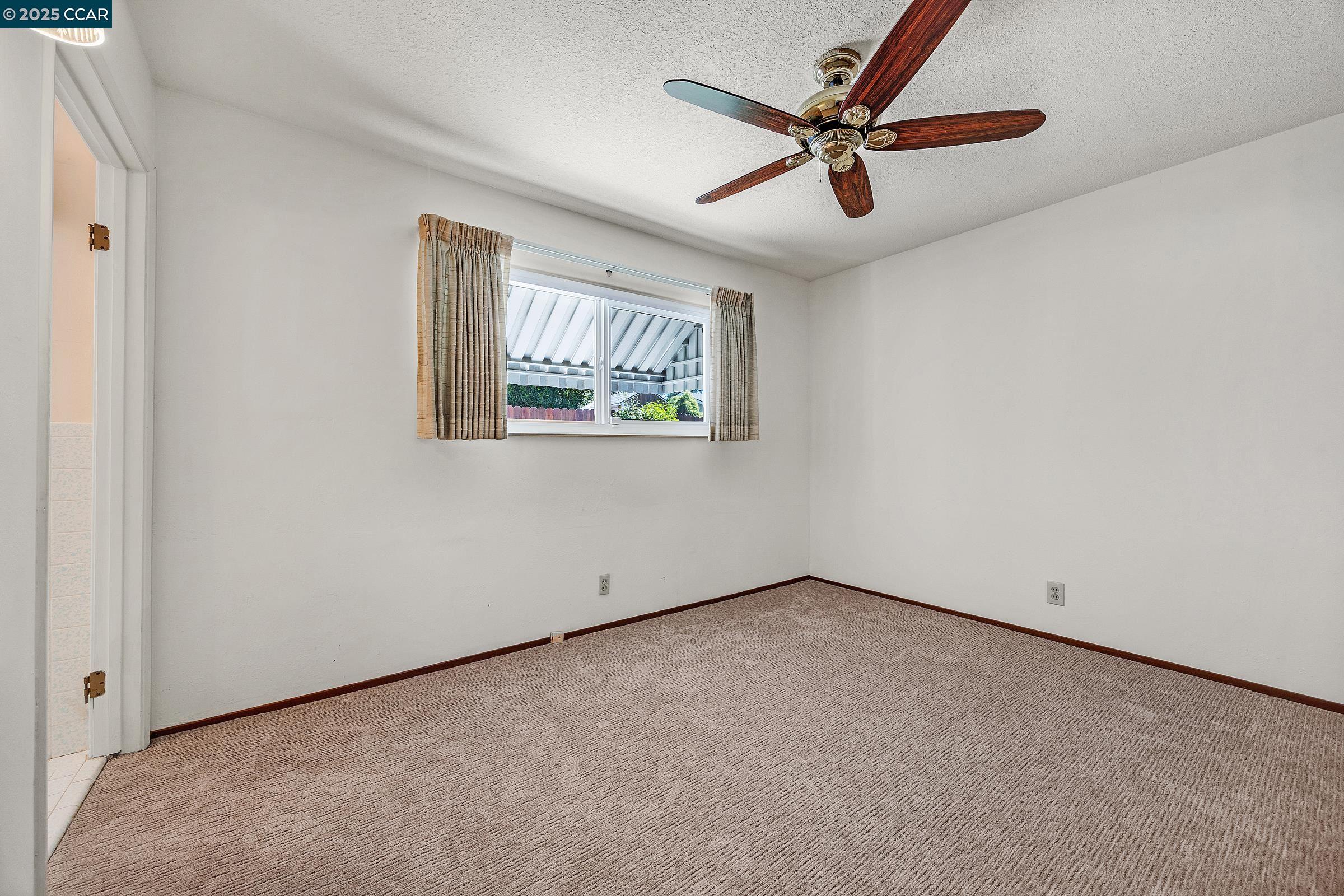 Detail Gallery Image 24 of 33 For 941 Kittery Way, Pinole,  CA 94564 - 4 Beds | 2 Baths