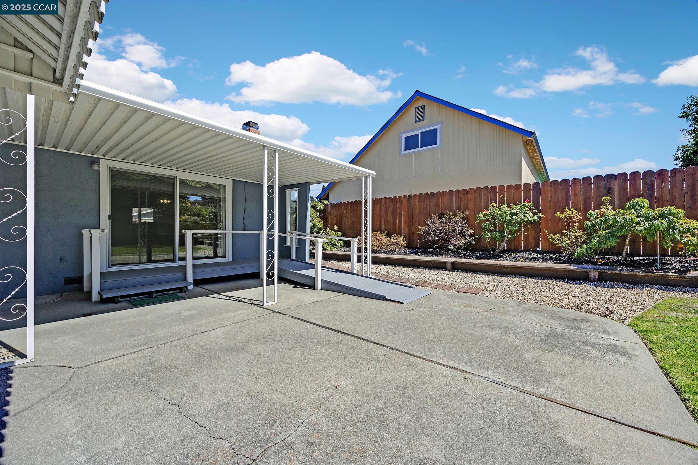 Detail Gallery Image 30 of 33 For 941 Kittery Way, Pinole,  CA 94564 - 4 Beds | 2 Baths