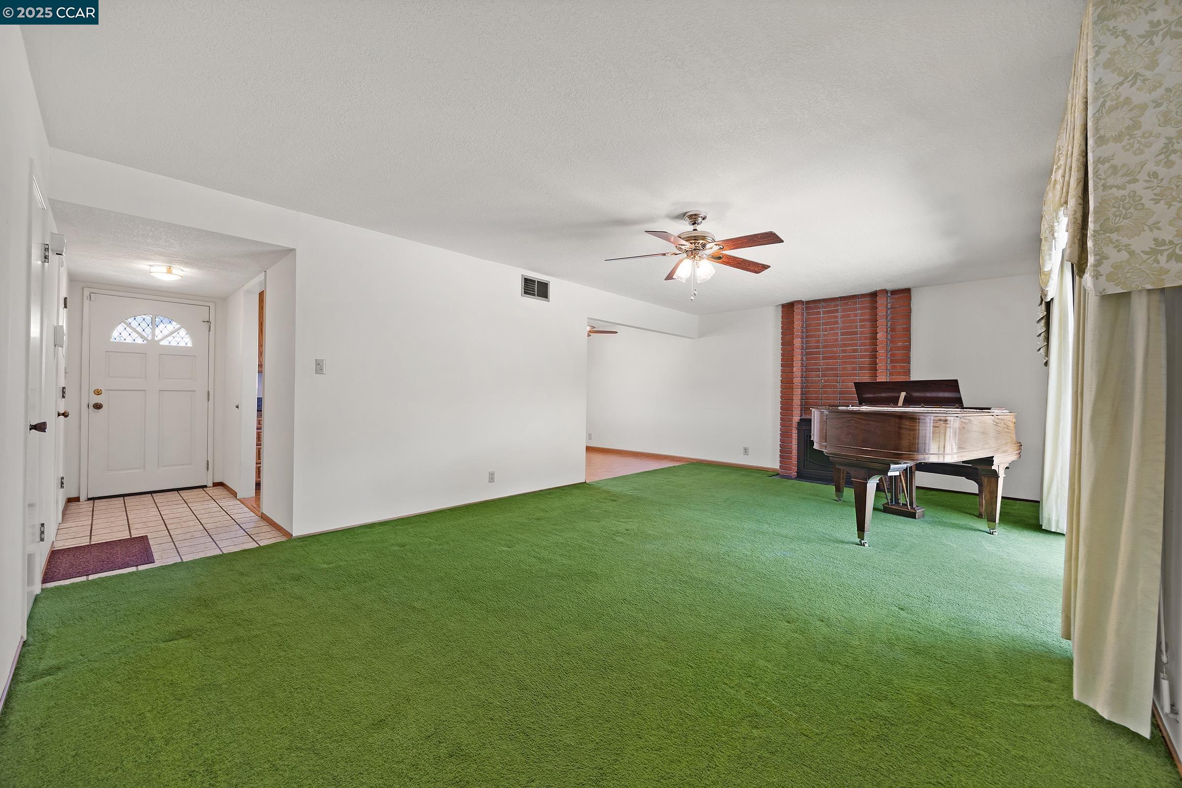 Detail Gallery Image 5 of 33 For 941 Kittery Way, Pinole,  CA 94564 - 4 Beds | 2 Baths