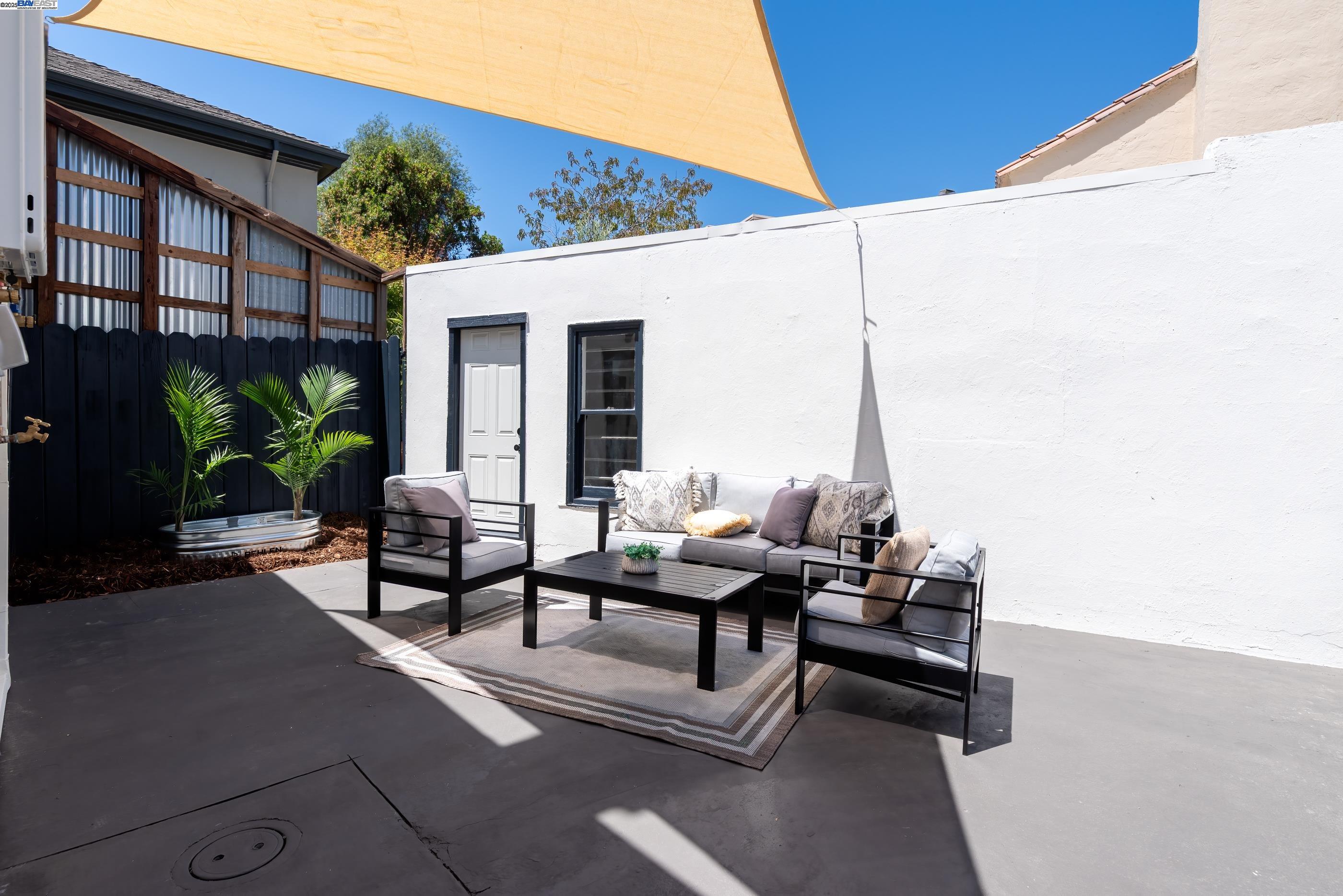 Detail Gallery Image 36 of 42 For 1146 Excelsior, Oakland,  CA 94610 - 3 Beds | 3 Baths