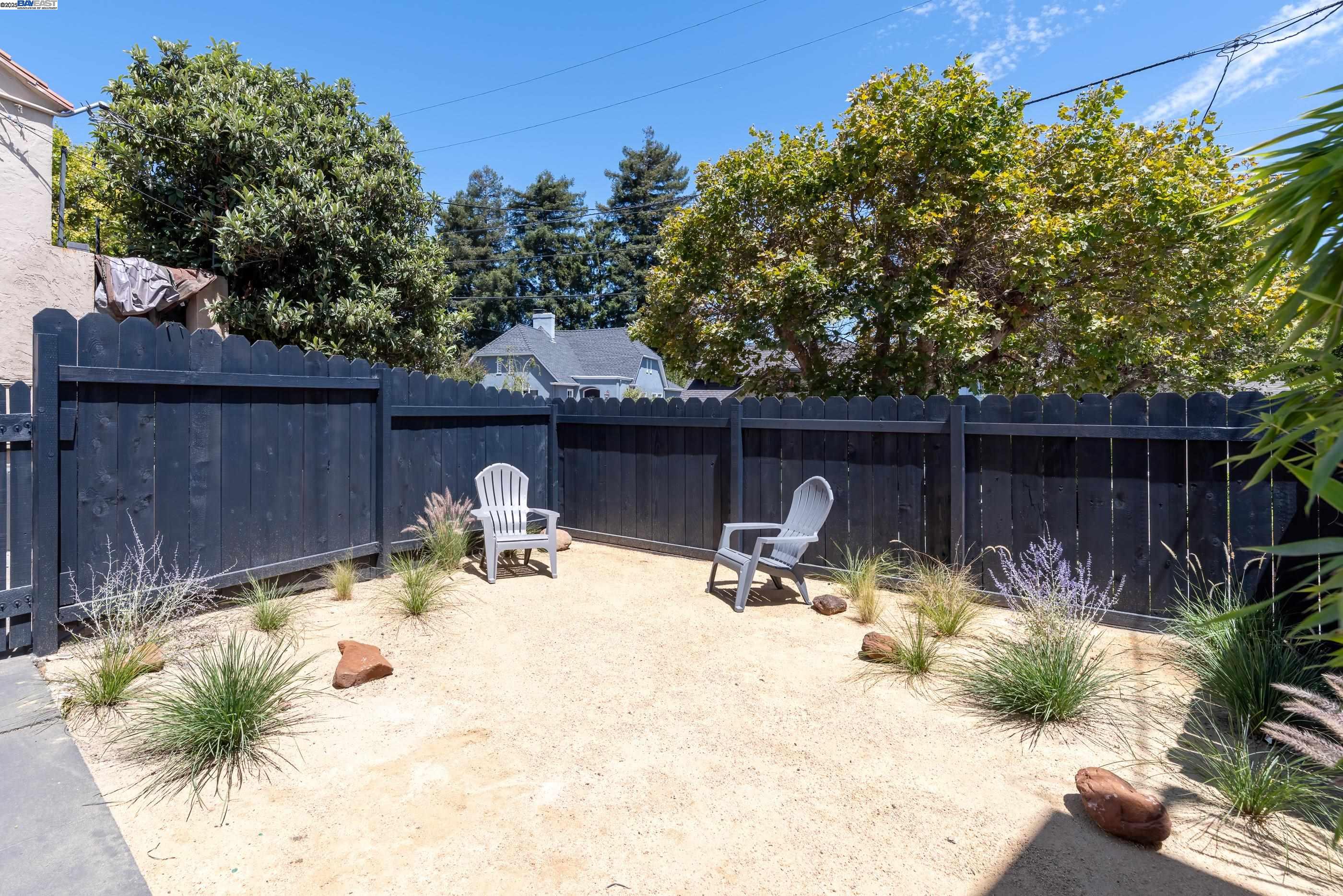 Detail Gallery Image 38 of 42 For 1146 Excelsior, Oakland,  CA 94610 - 3 Beds | 3 Baths
